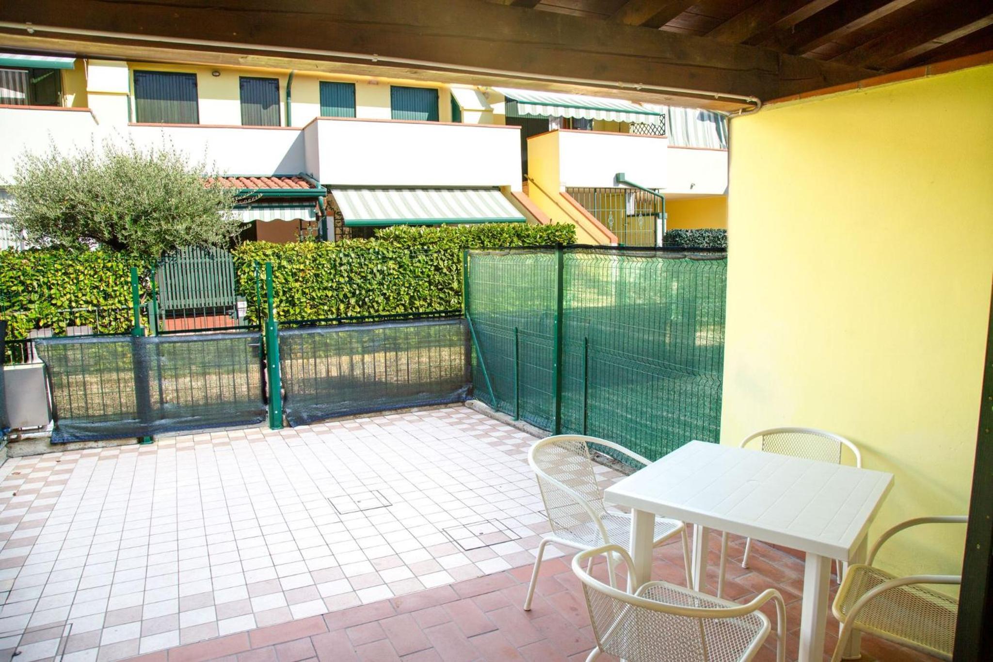 Ground-floor haven just 350mt from the beach