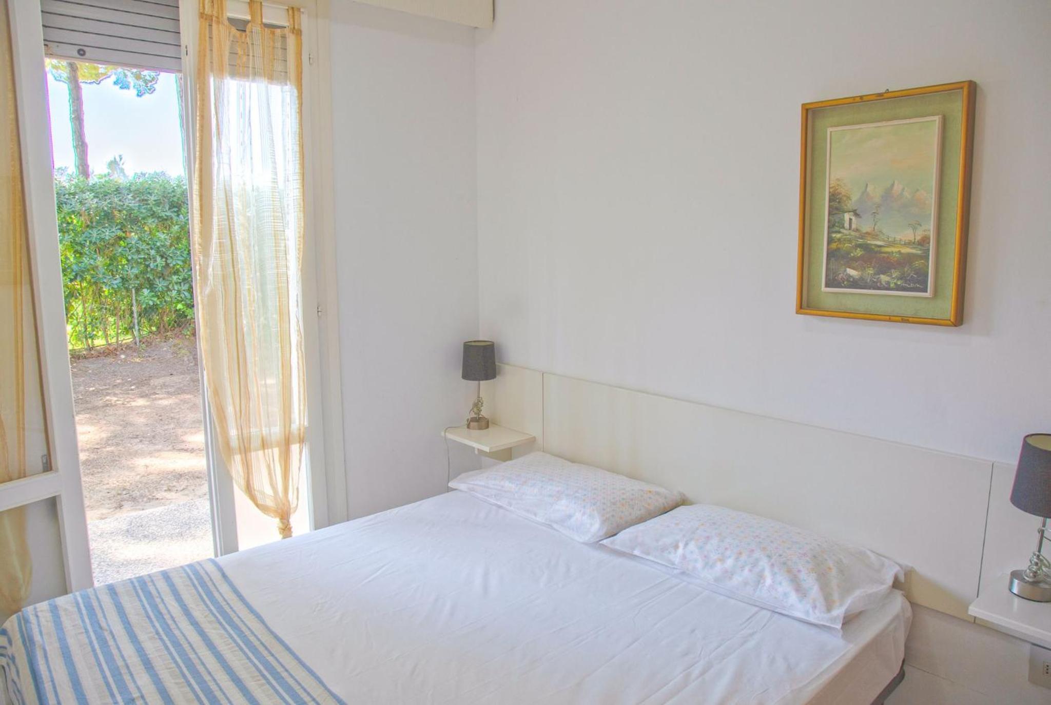 Apartment in pine forest near the beach