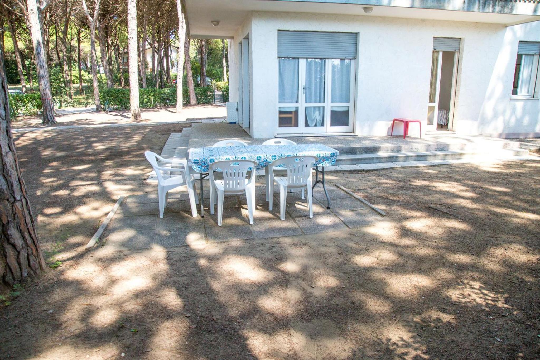 Apartment in pine forest near the beach