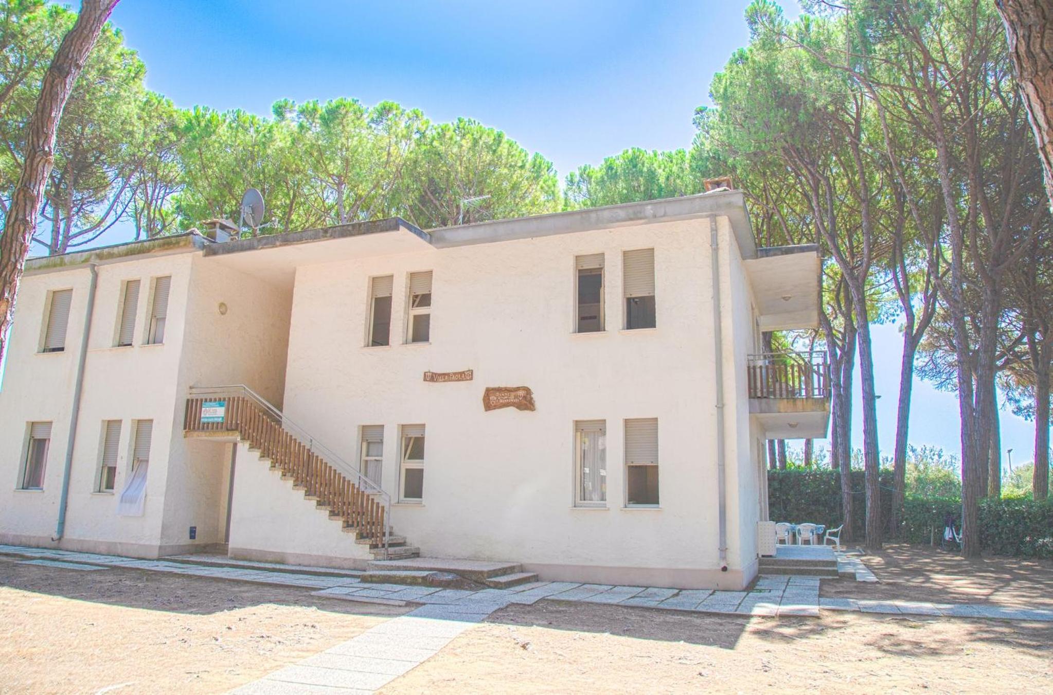 Apartment in pine forest near the beach