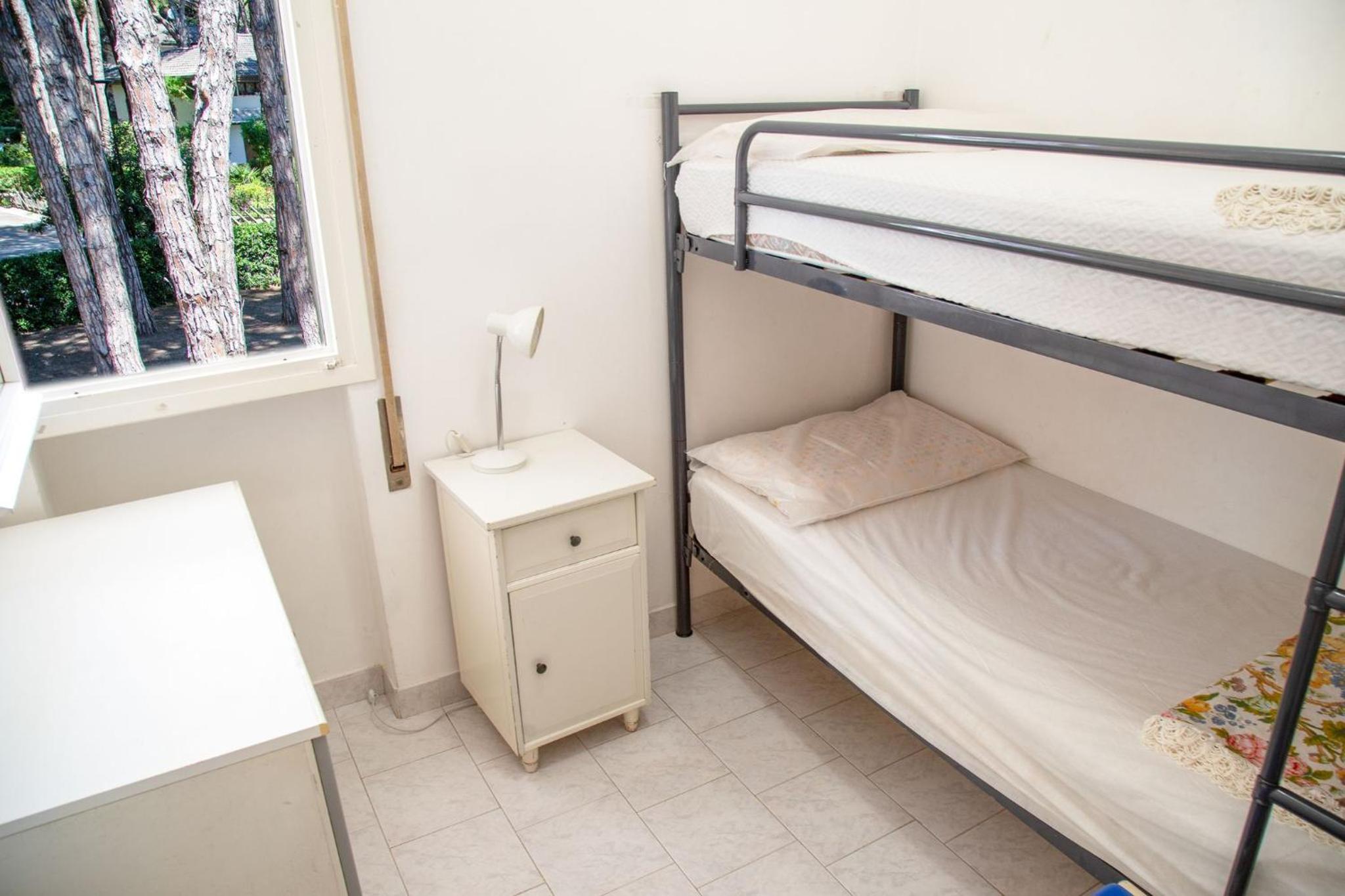Spacious first-floor flat near the beach