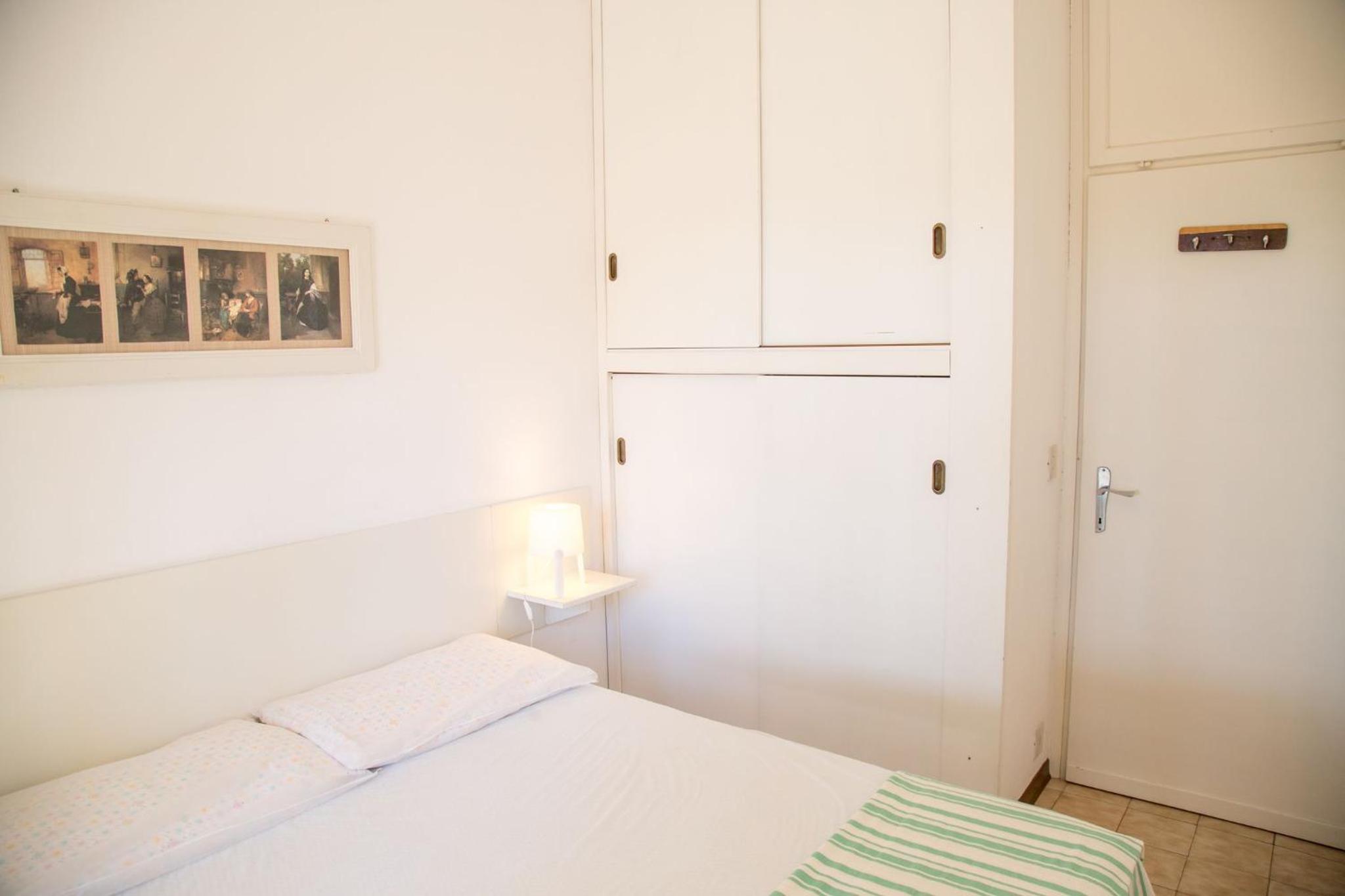 Spacious first-floor flat near the beach