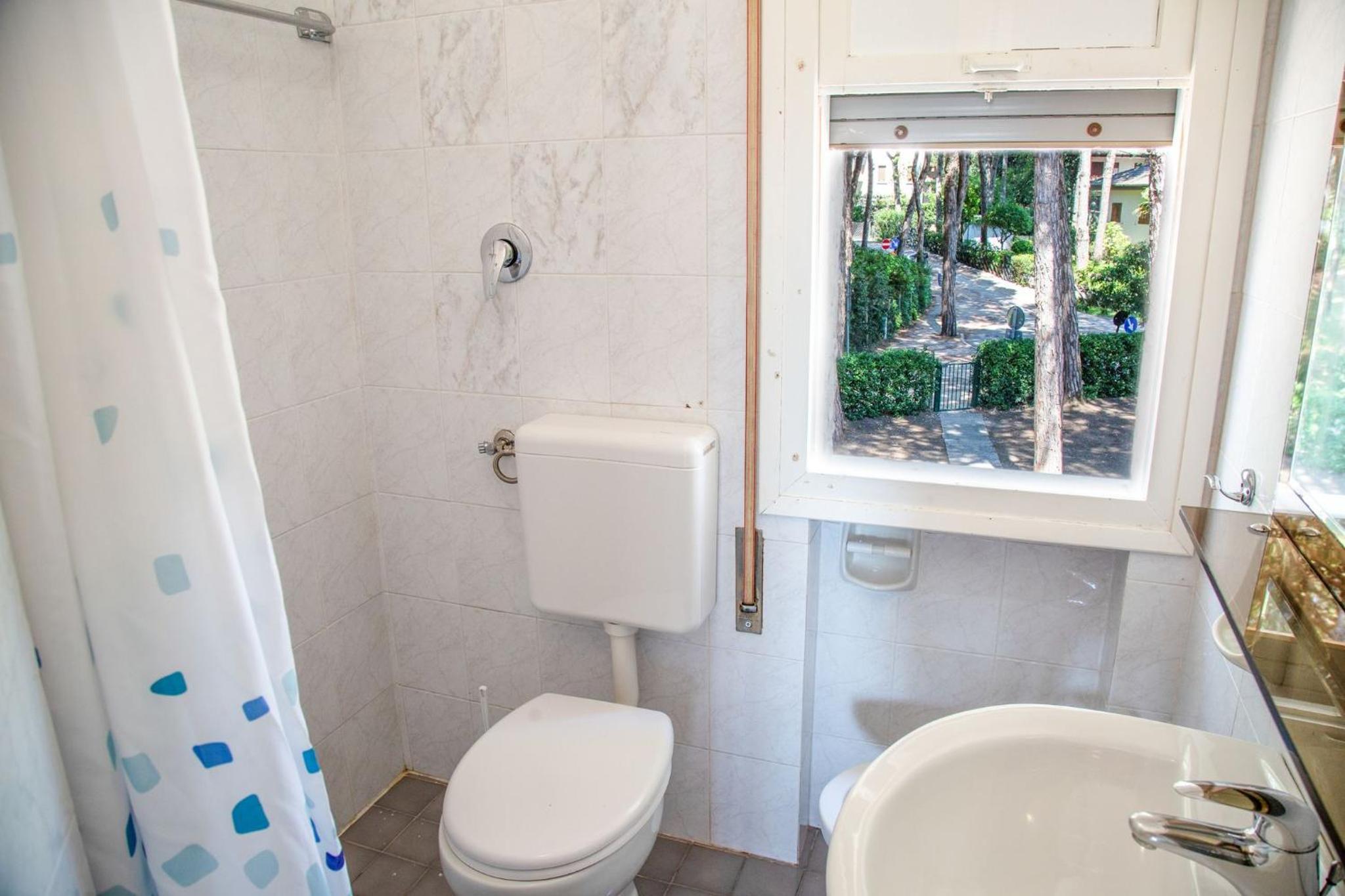 Spacious first-floor flat near the beach