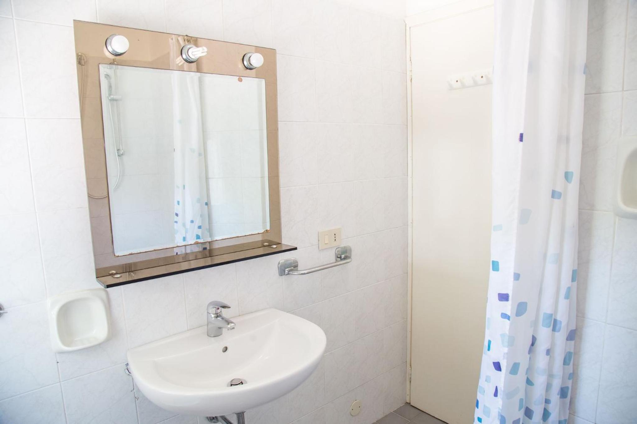 Spacious first-floor flat near the beach