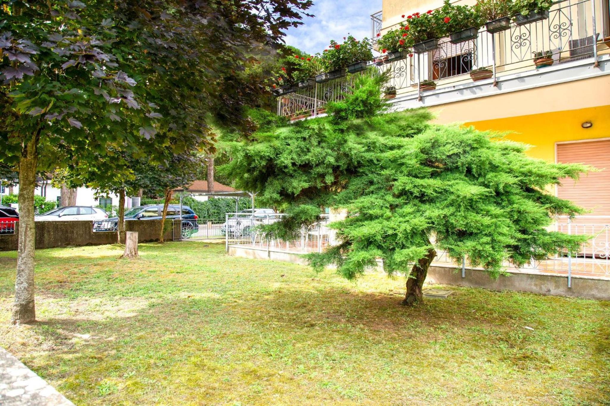 Pinewood escape with garden