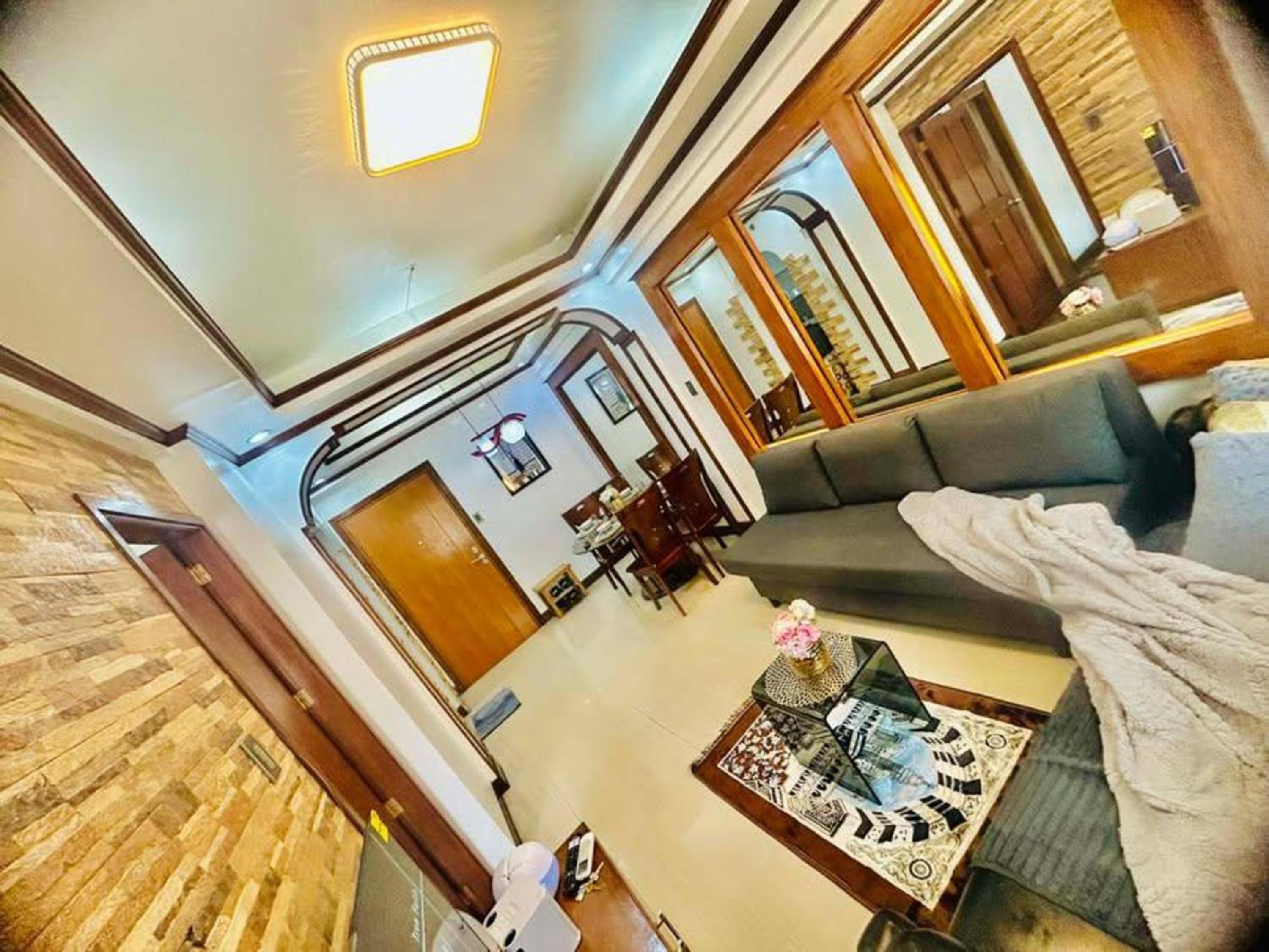 City Condo Perfect for Family & Friends