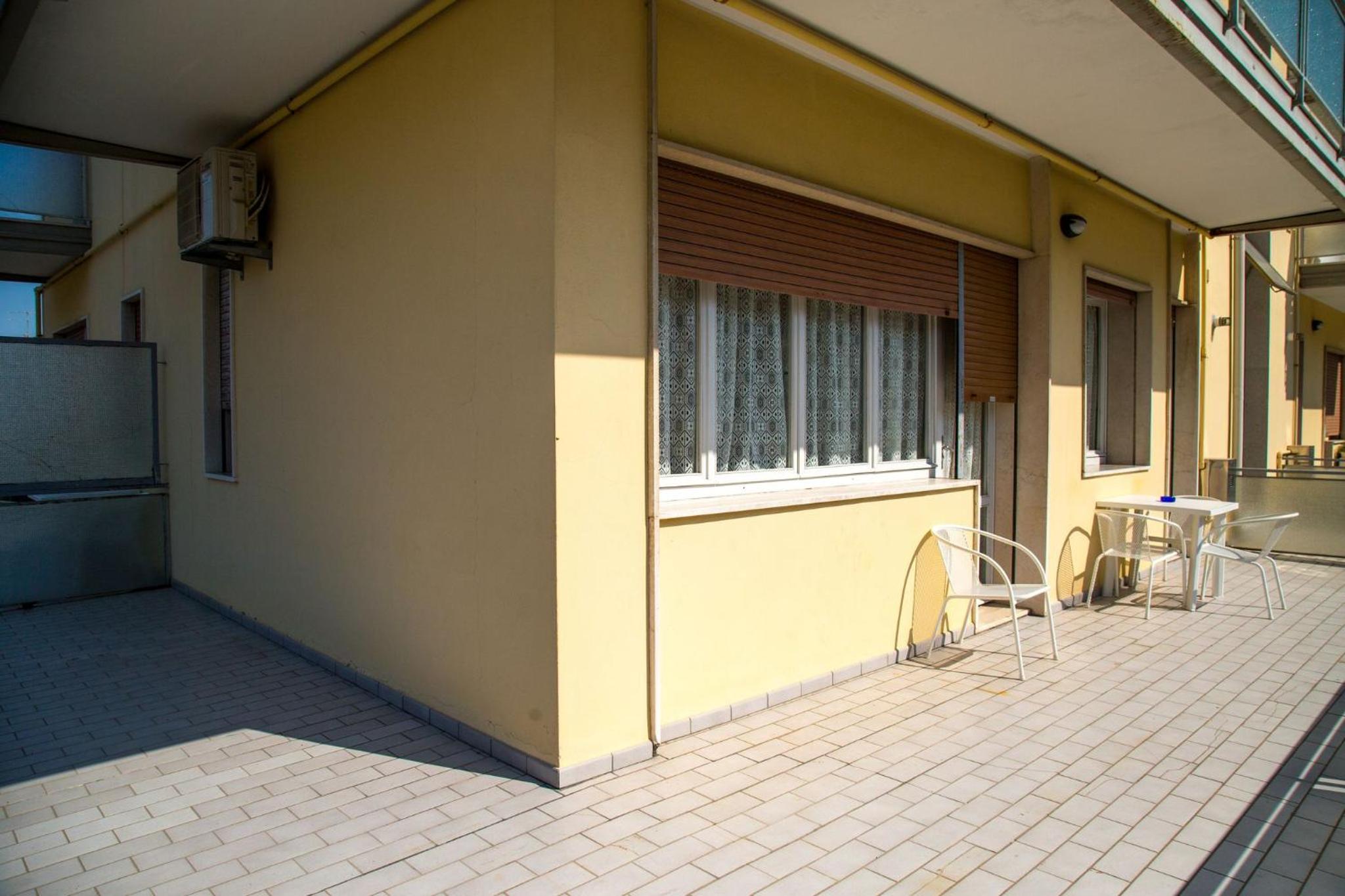Central apartment at 250mt from the sea