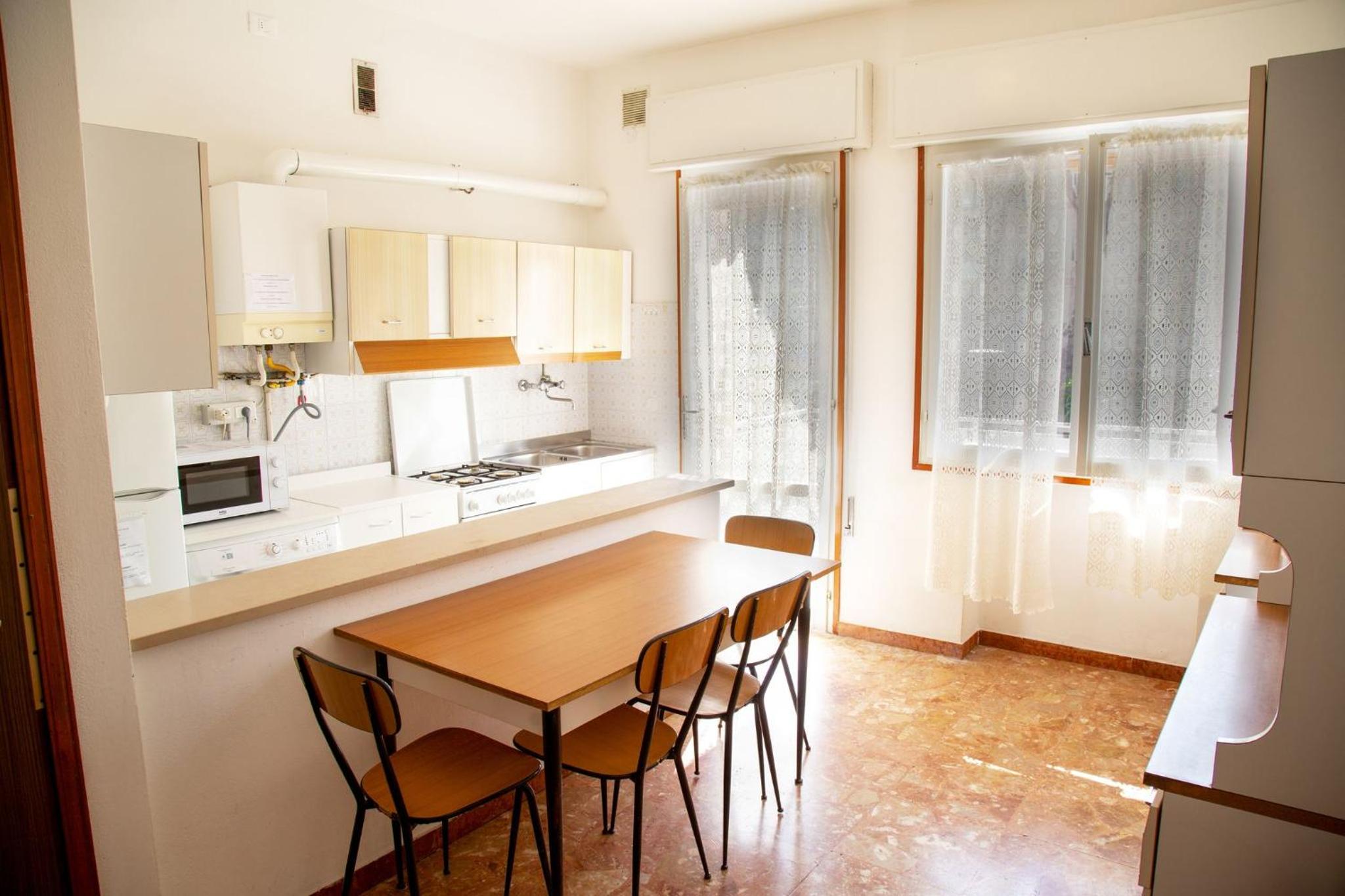 Central apartment at 250mt from the sea