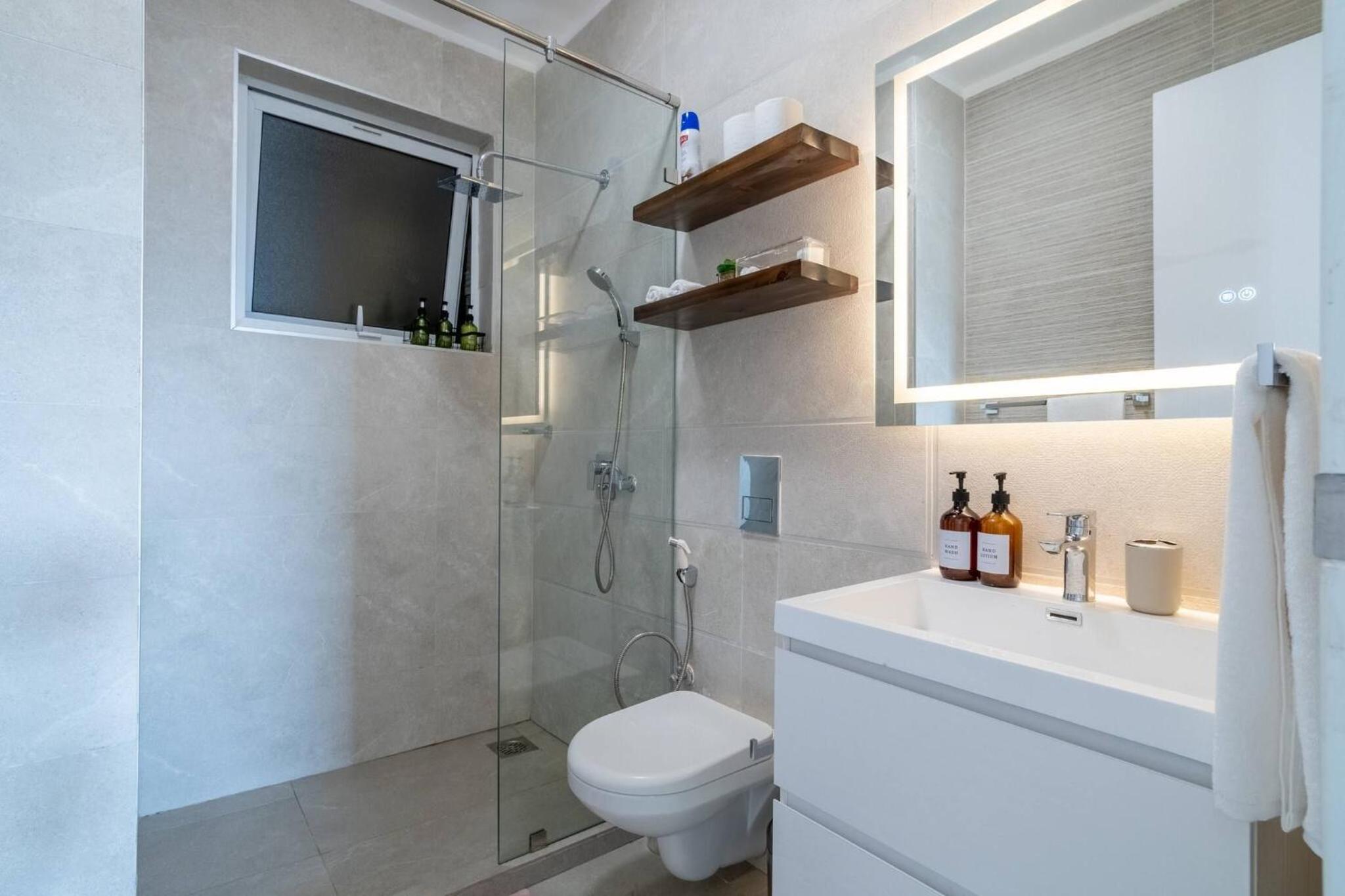 ishi Nairobi Modern Business Apartment