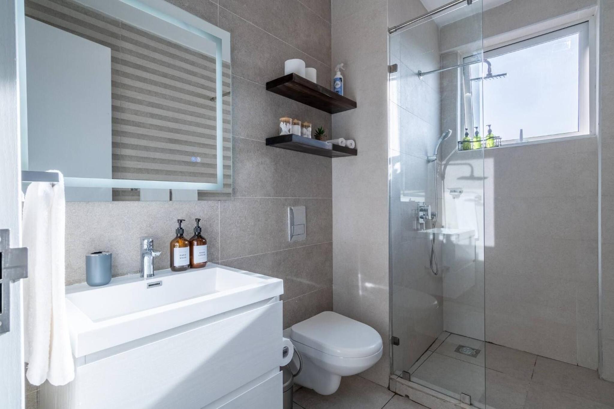 ishi Nairobi Modern Business Apartment