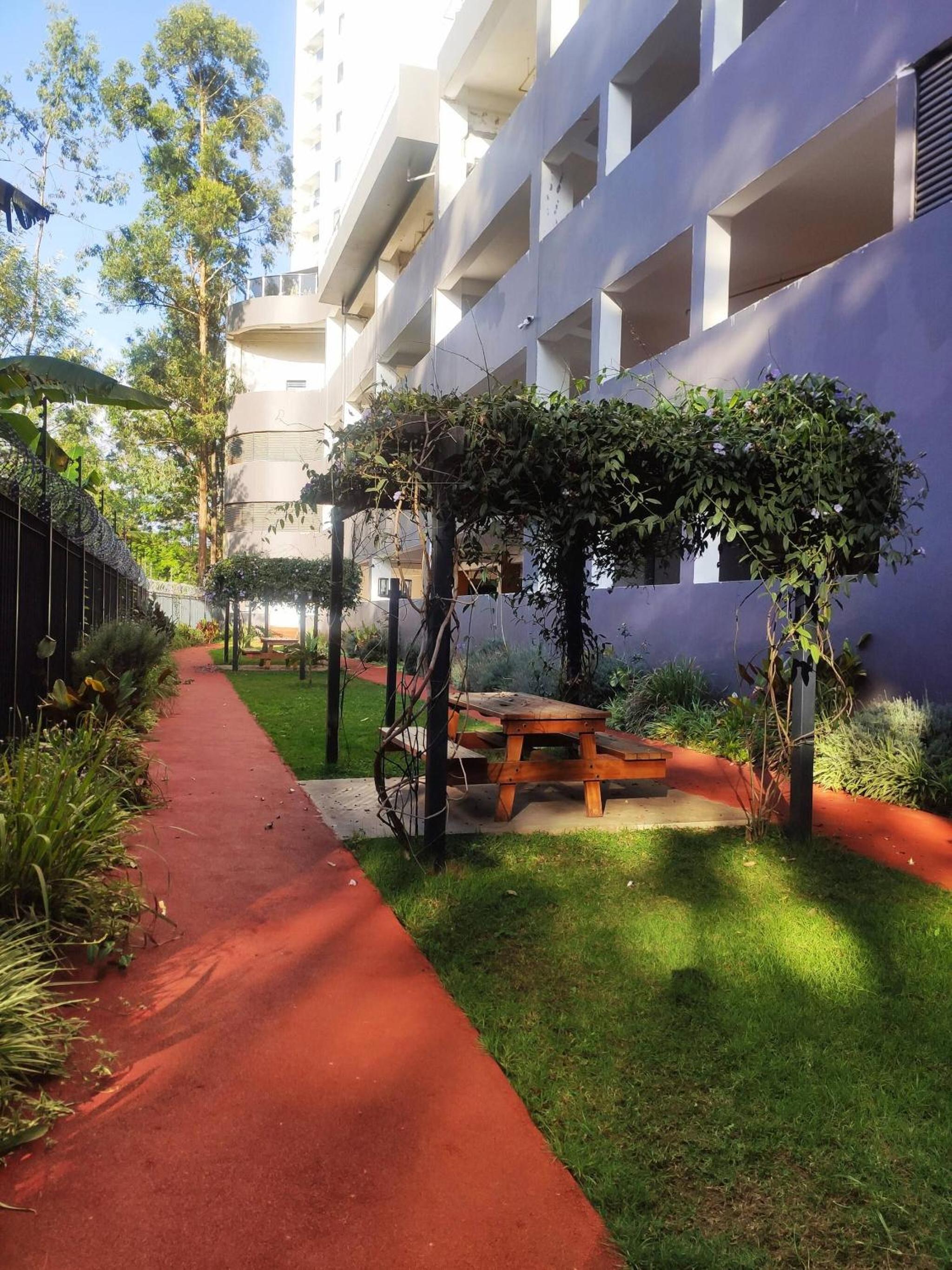 ishi Nairobi Modern Business Apartment
