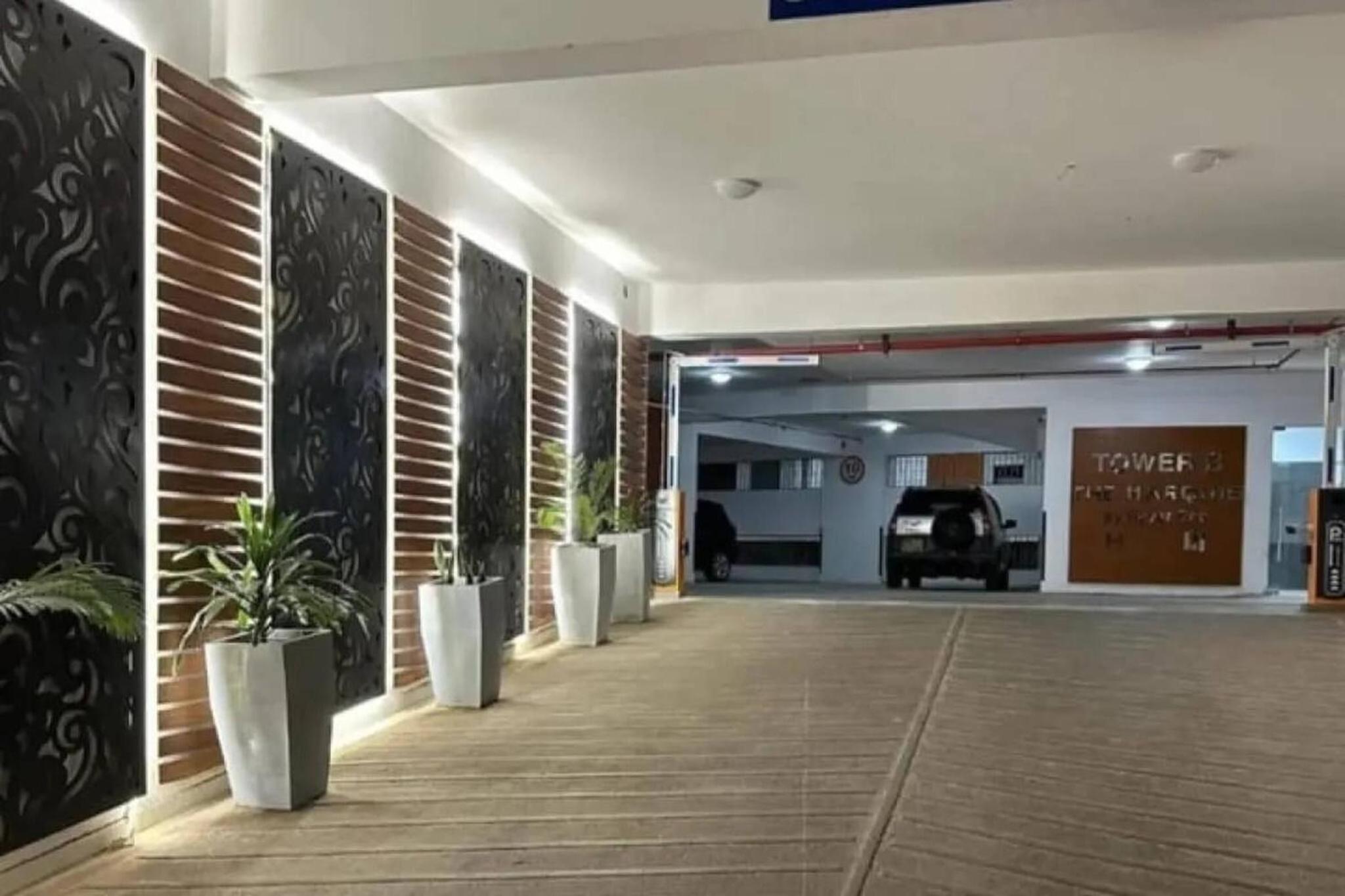 ishi Nairobi Modern Business Apartment