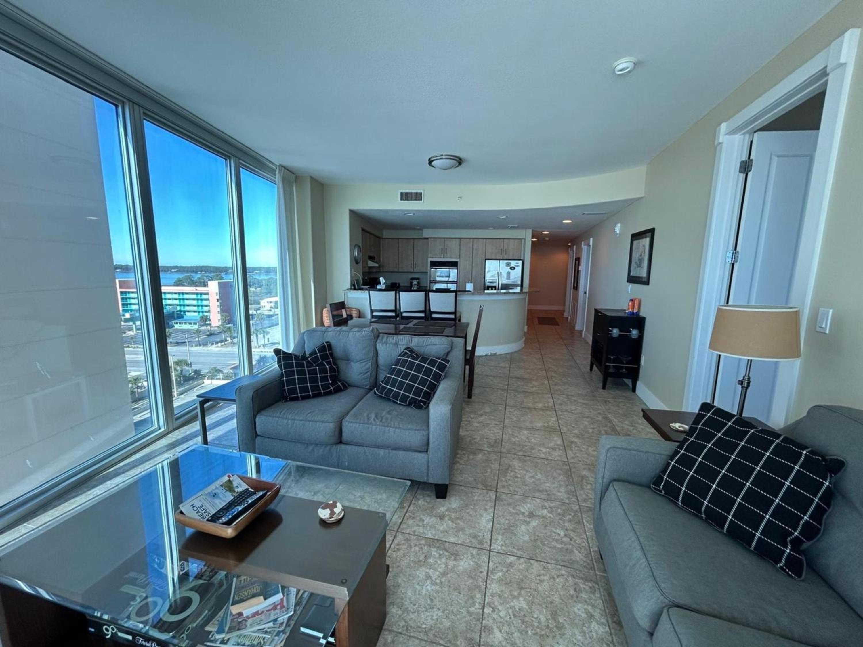 Island Tower 903