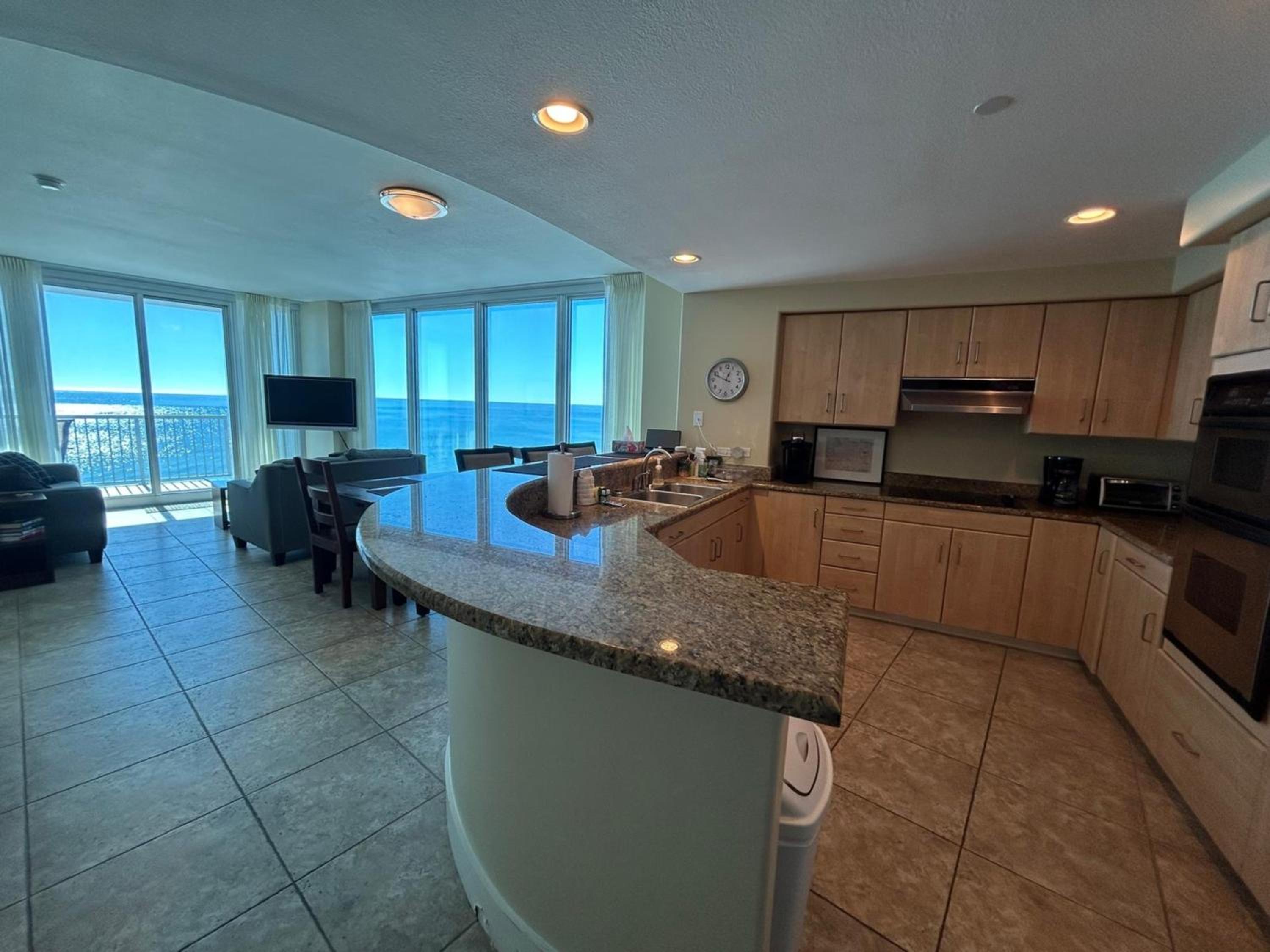 Island Tower 903