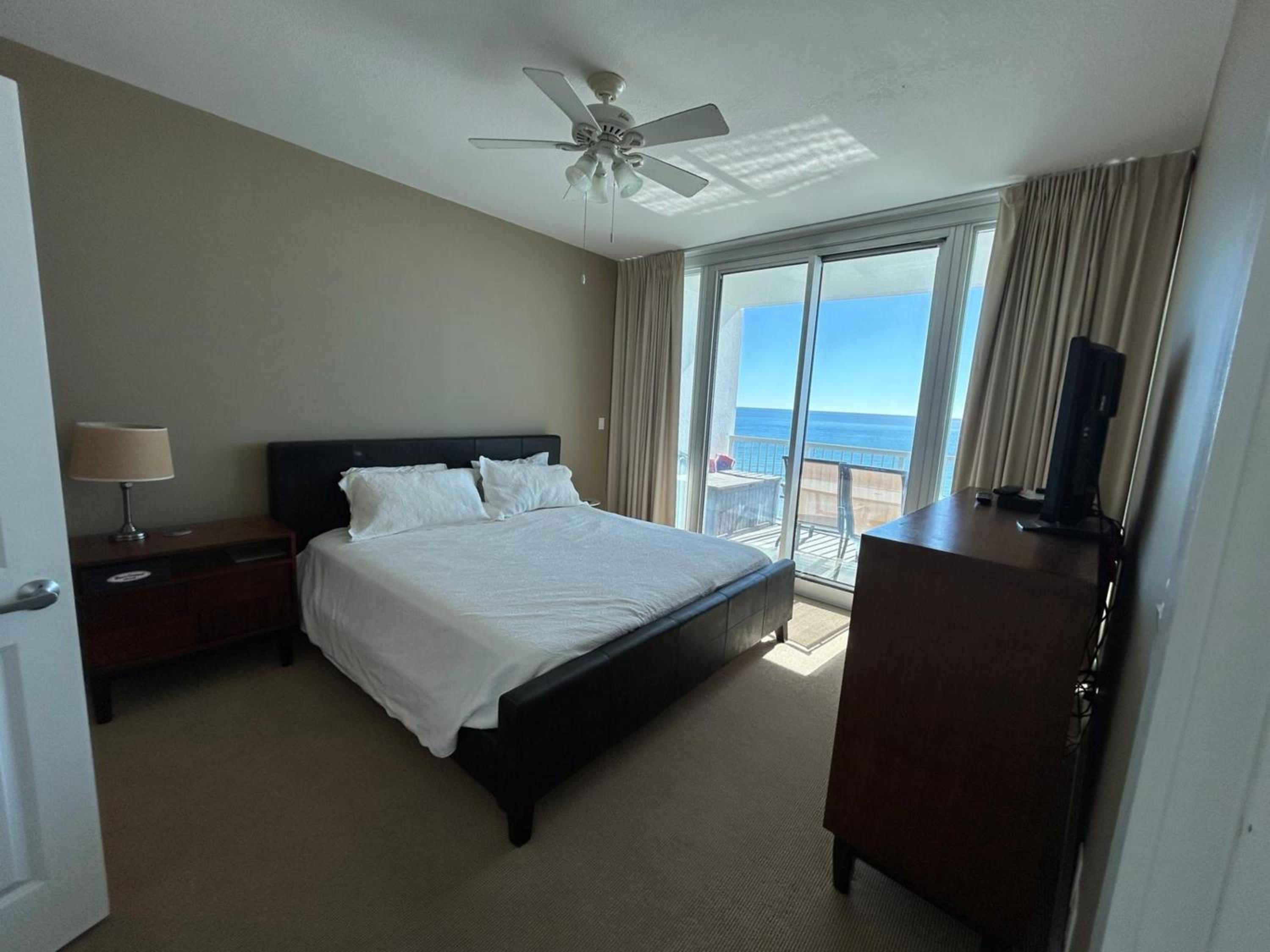 Island Tower 903
