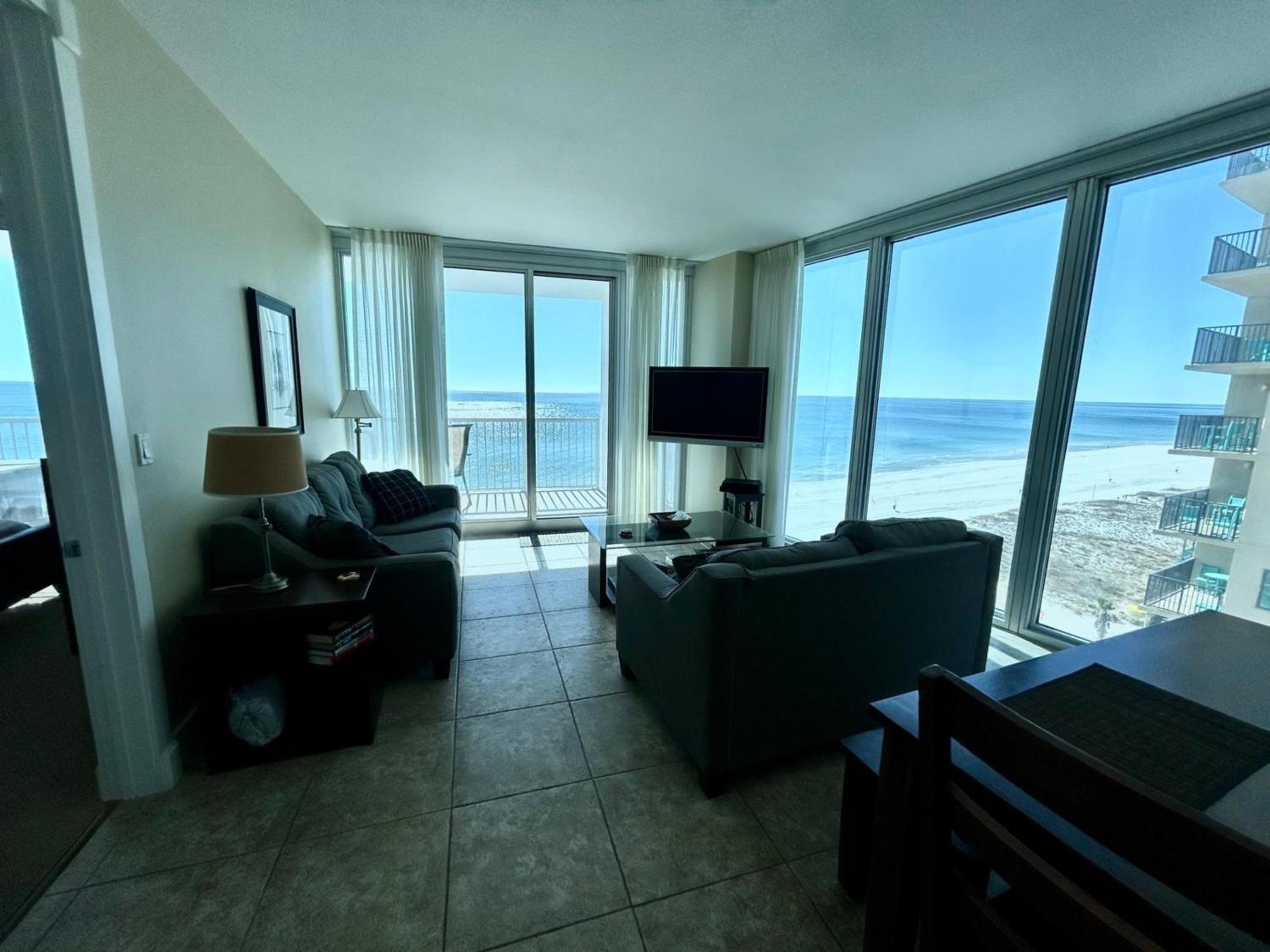 Island Tower 903