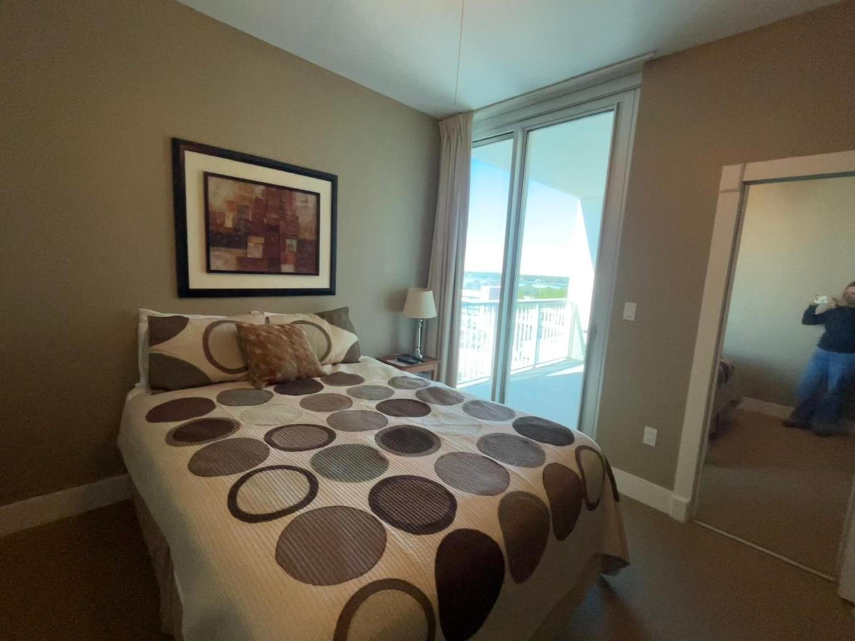 Island Tower 903