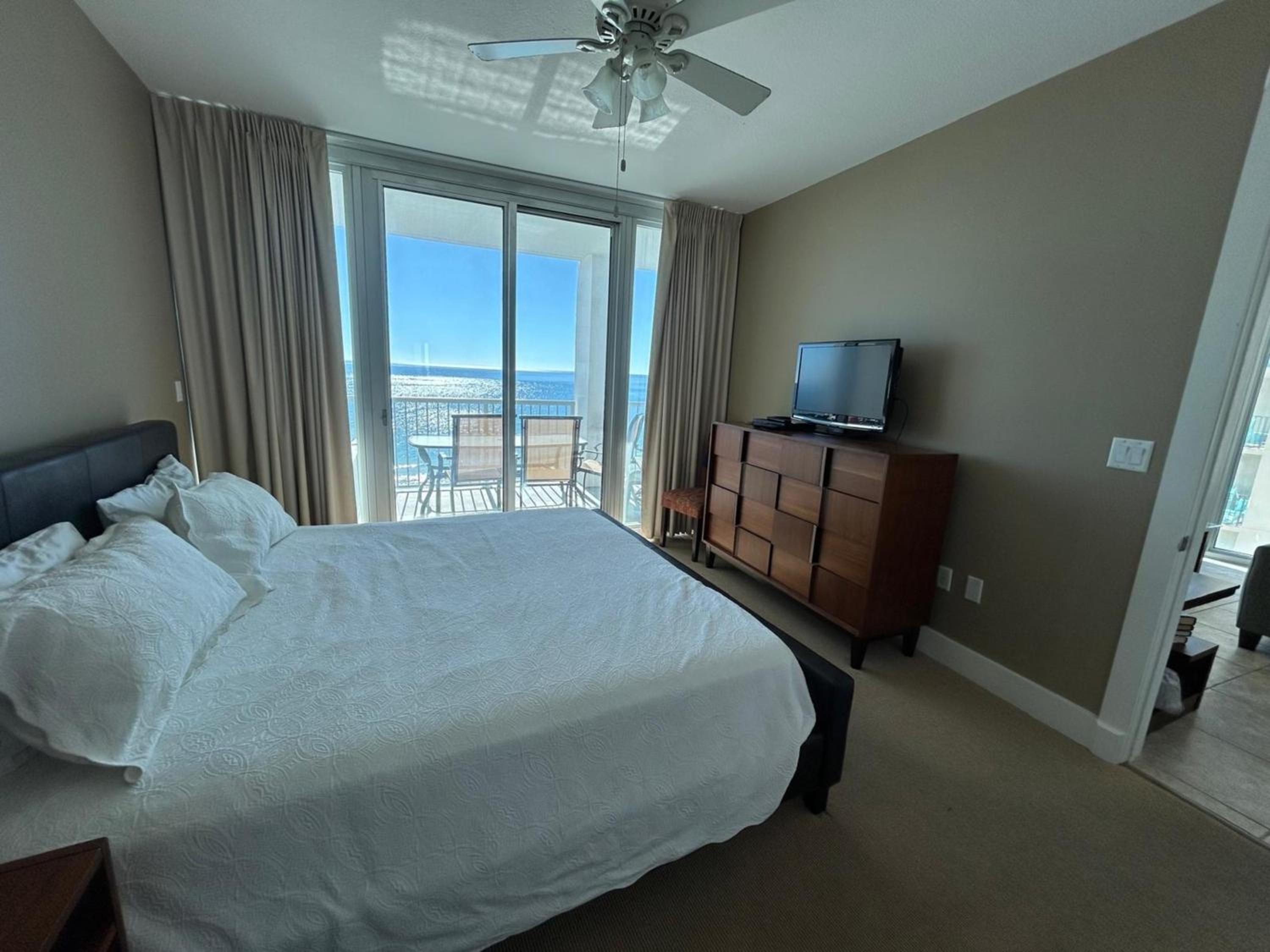 Island Tower 903