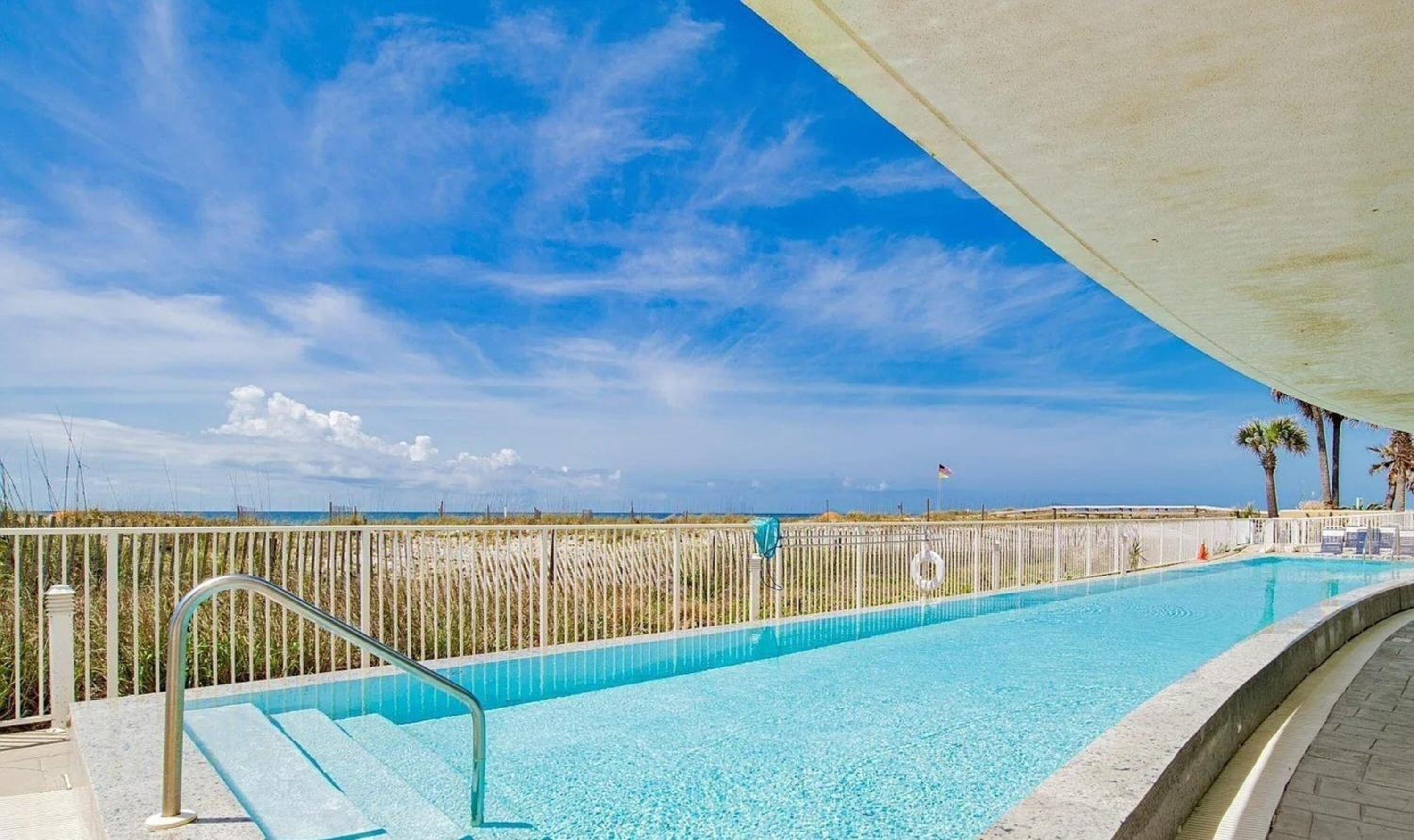 Island Tower 903