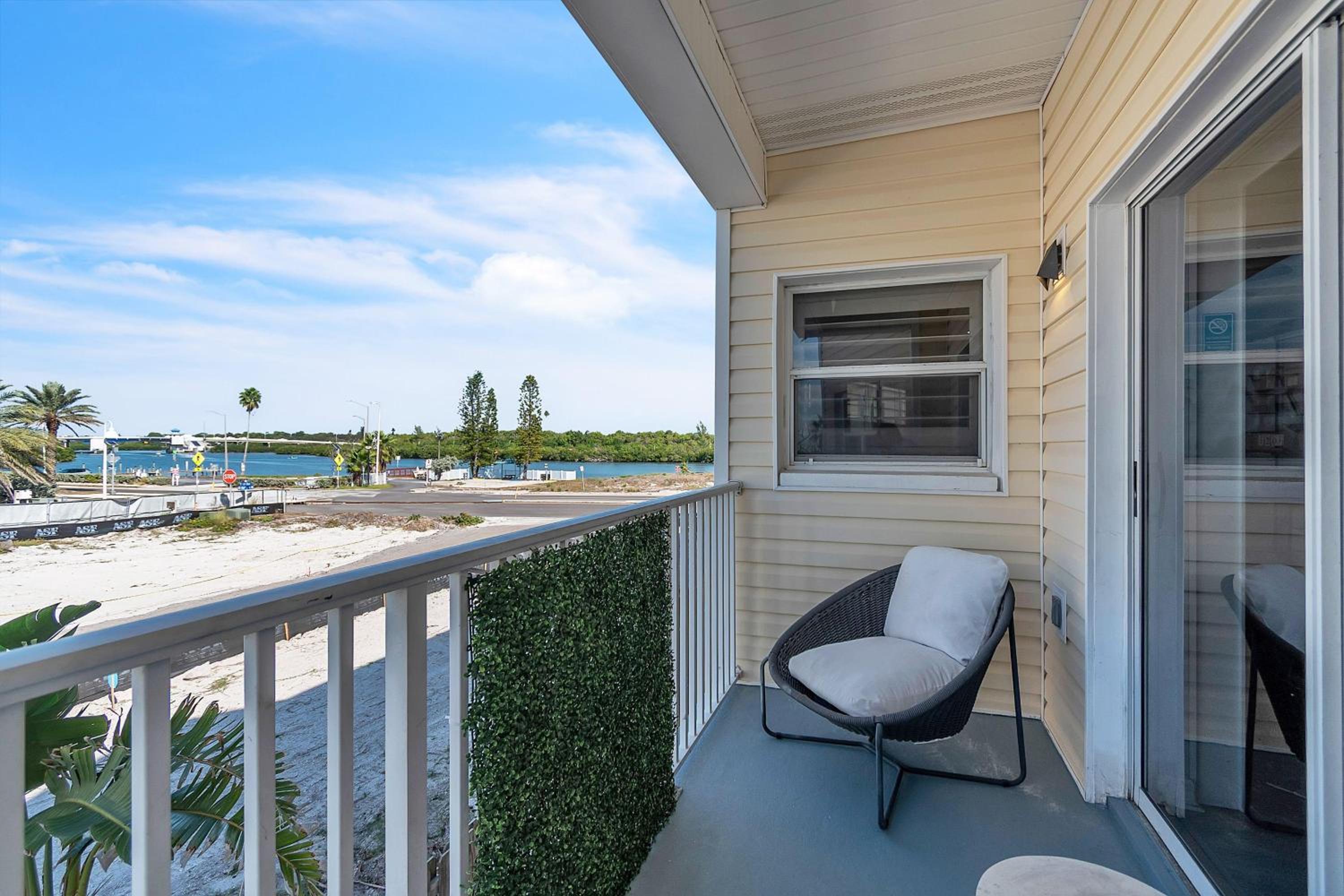 El Mar Townhome - Unit D