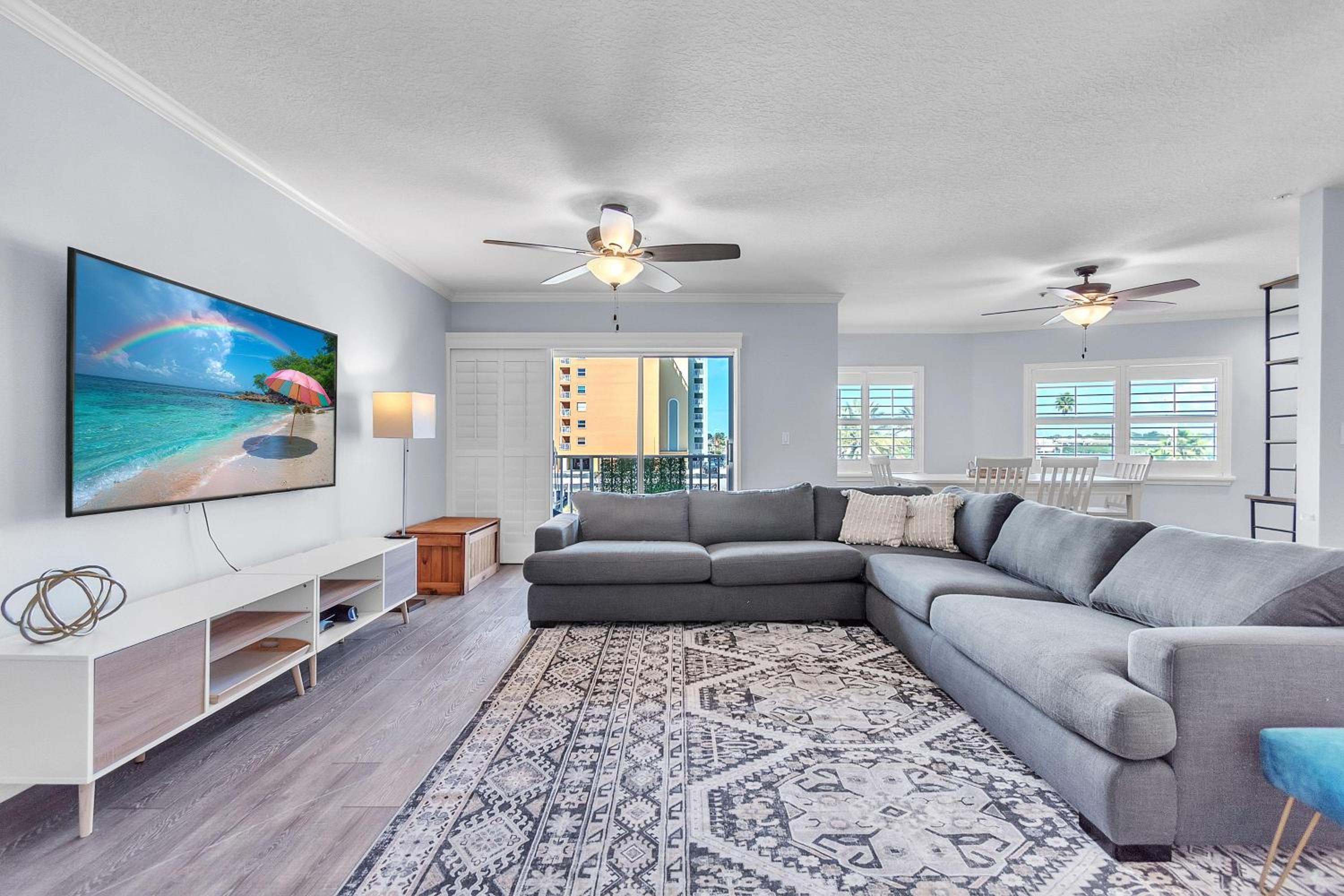 El Mar Townhome - Unit D