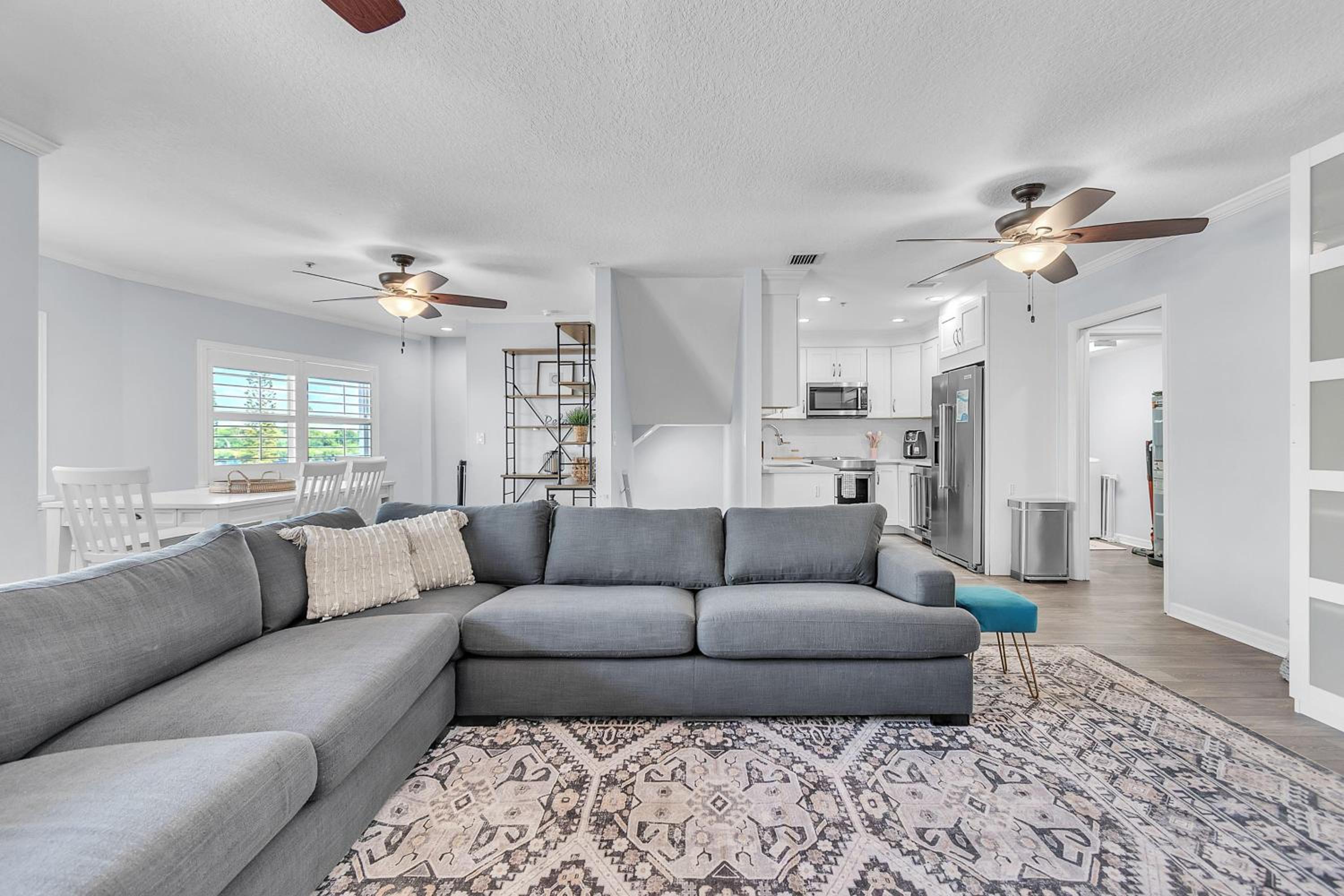 El Mar Townhome - Unit D