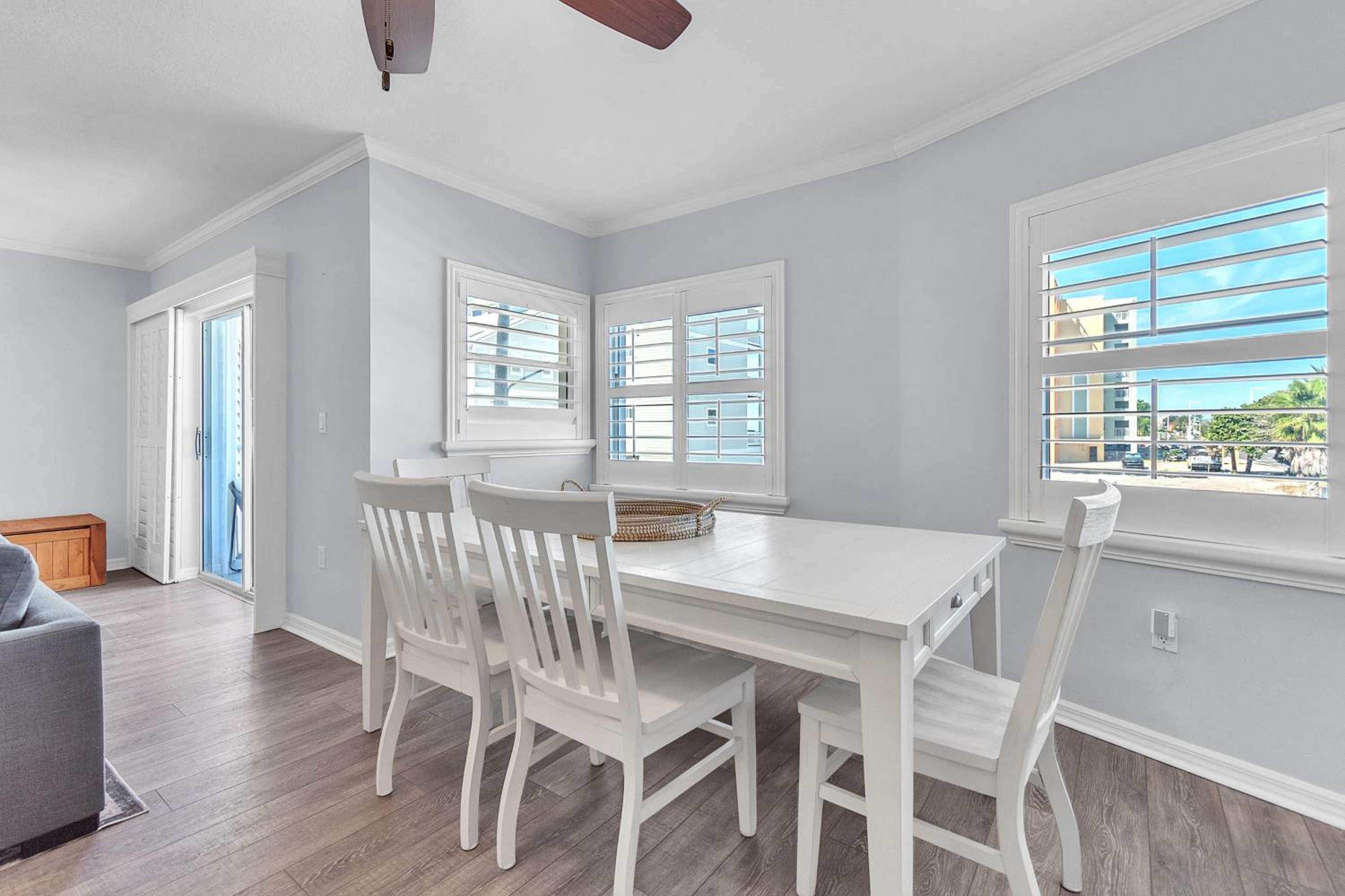 El Mar Townhome - Unit D