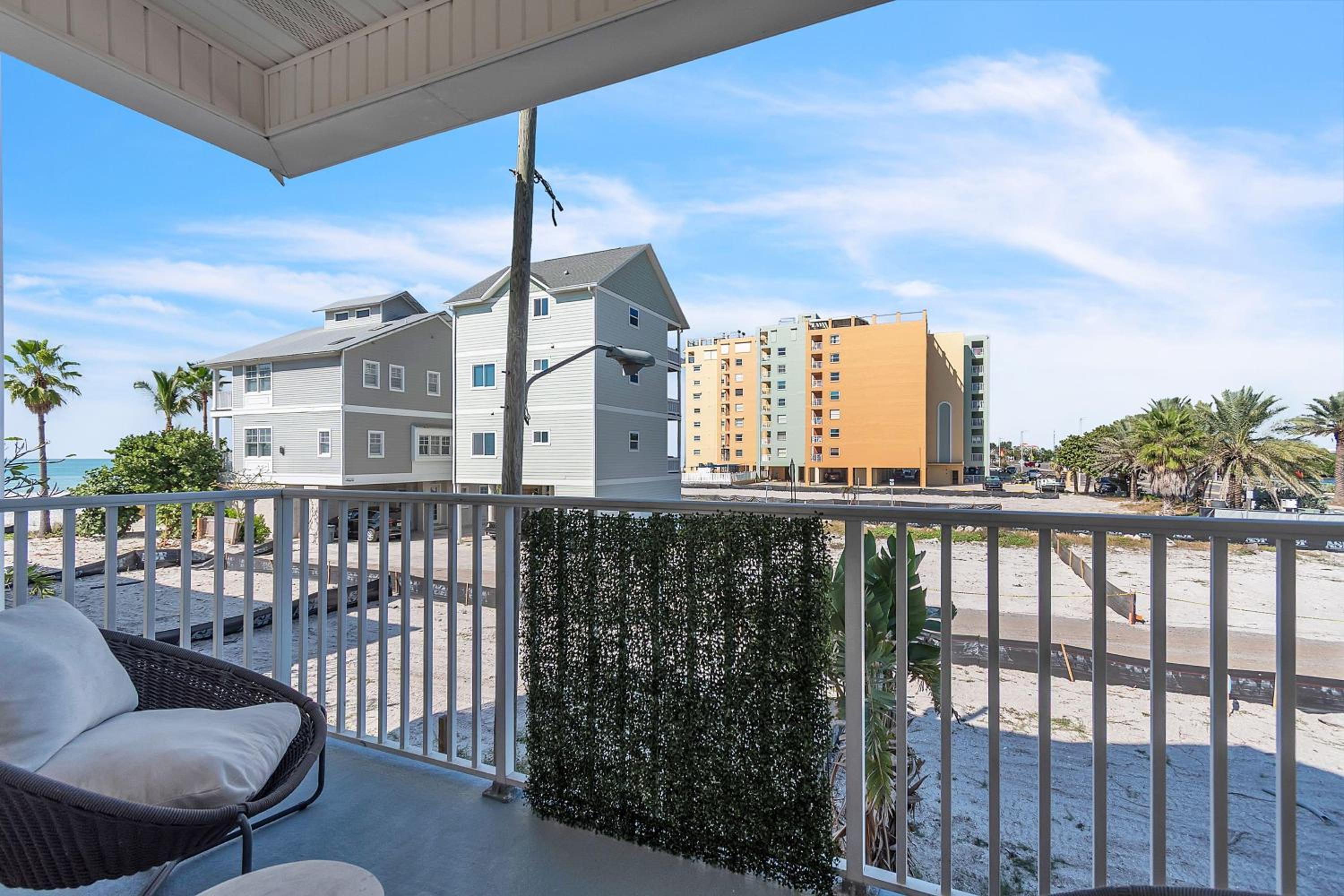 El Mar Townhome - Unit D