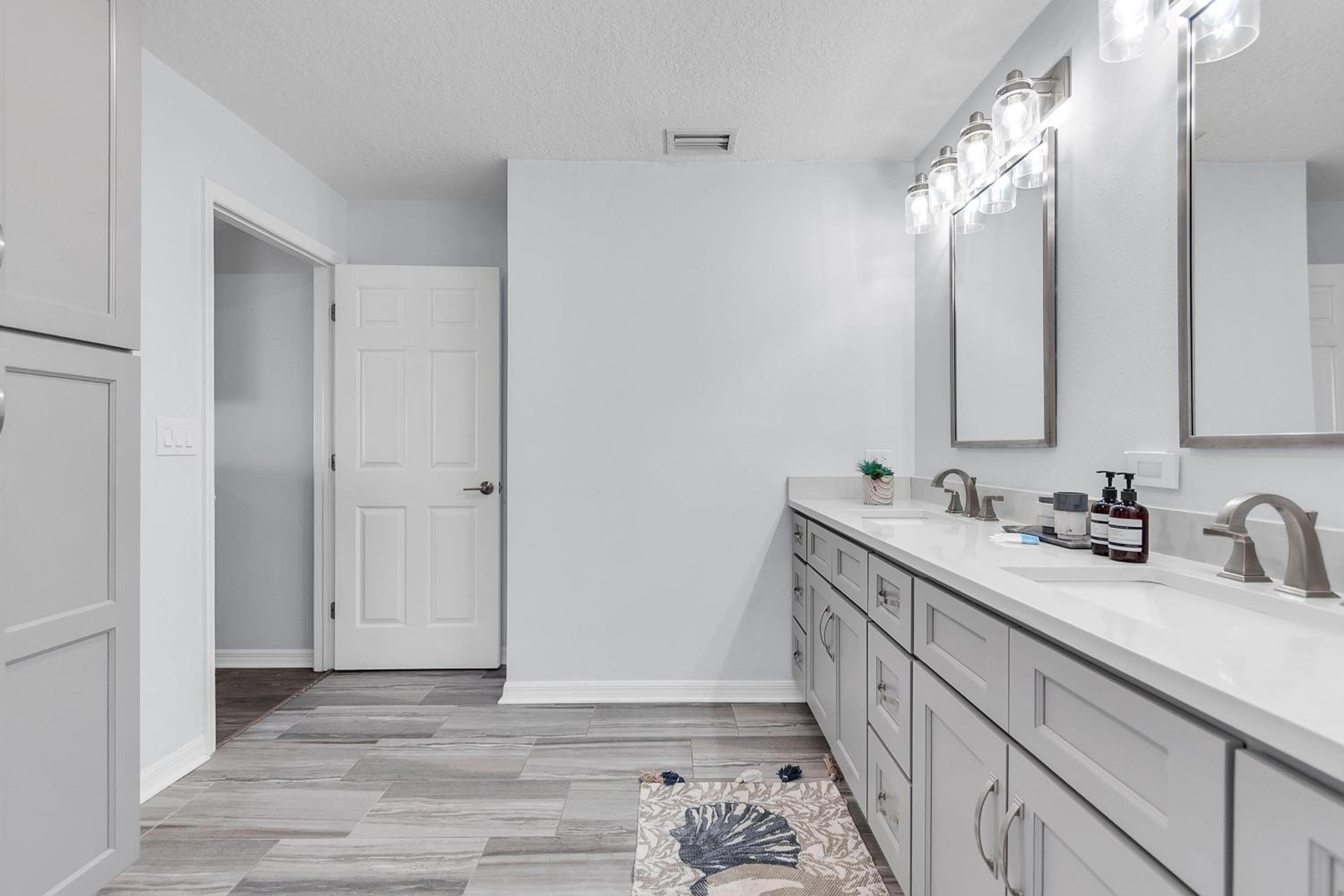 El Mar Townhome - Unit D