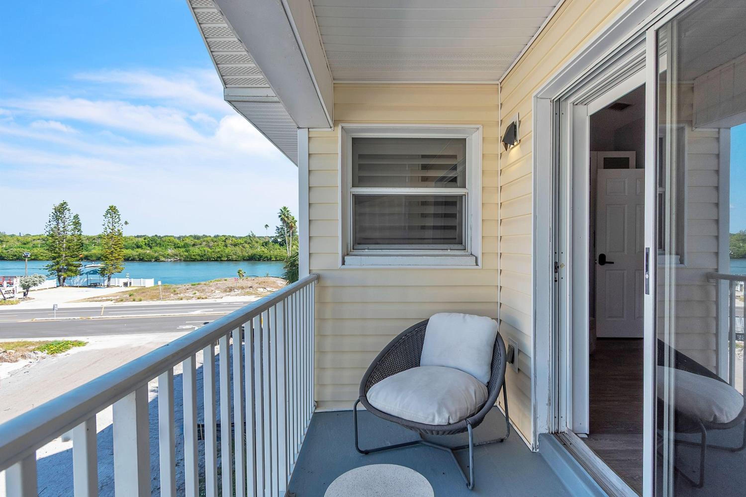 El Mar Townhome - Unit D