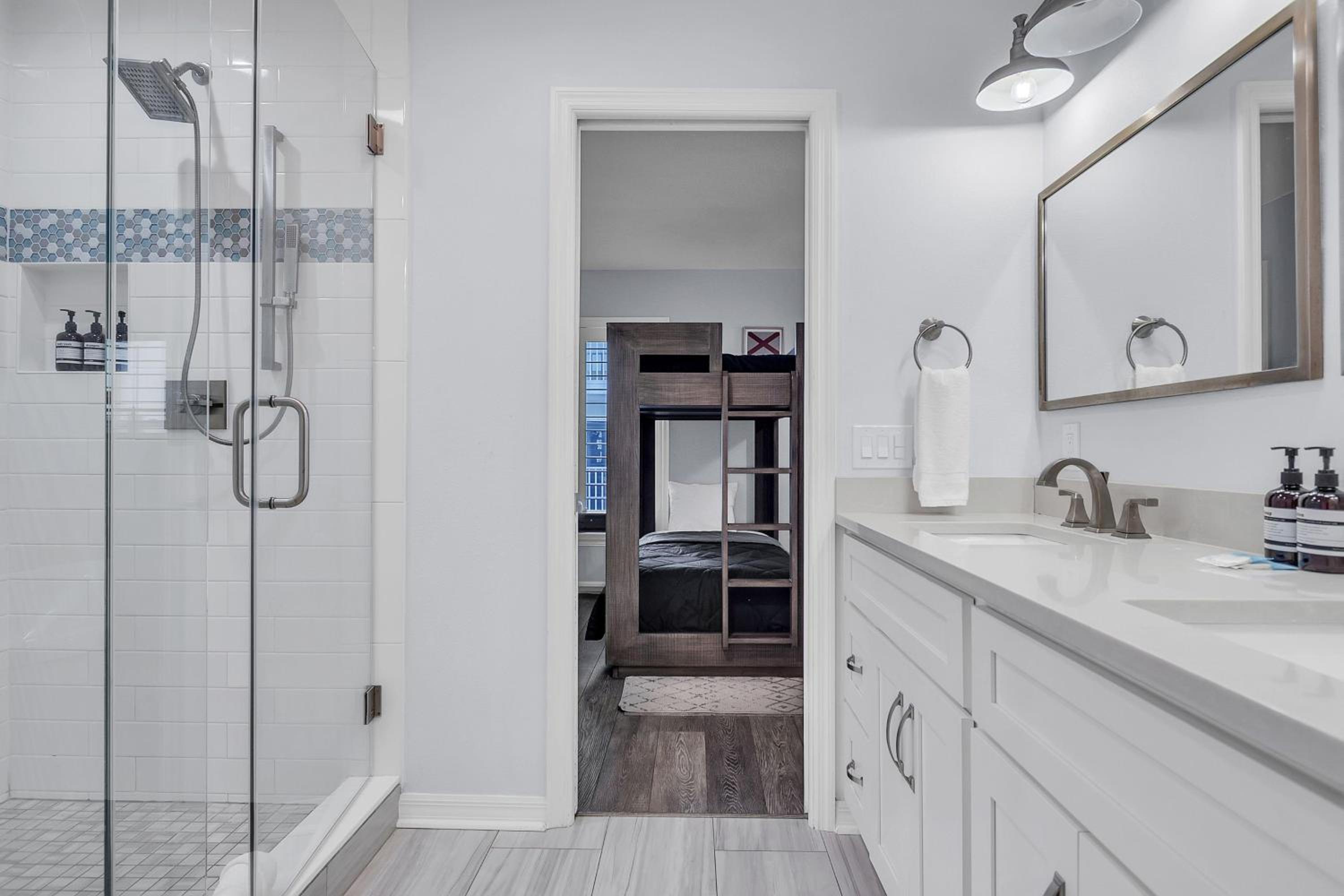 El Mar Townhome - Unit D