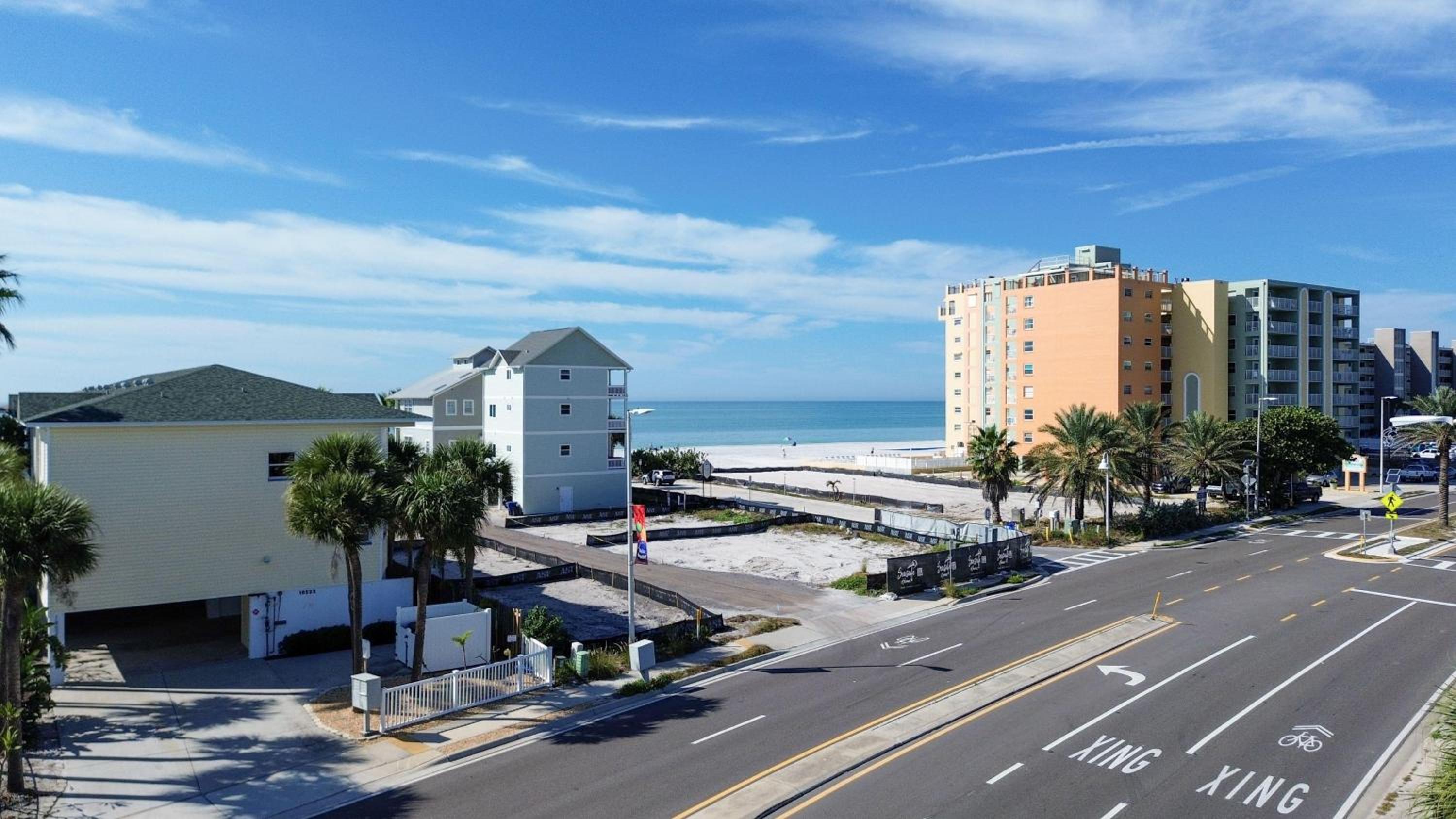 El Mar Townhome - Unit D