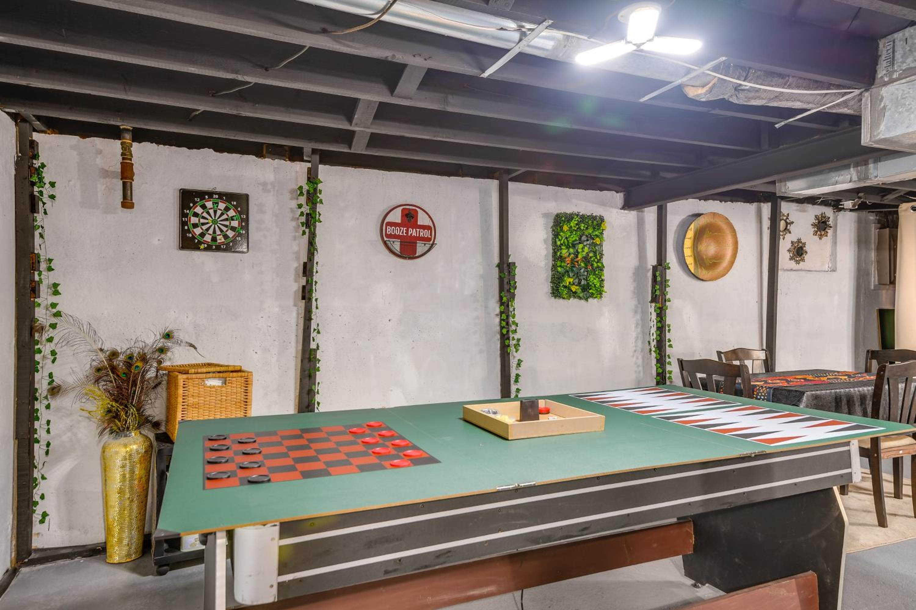 Global Staycation! Scenic Pikesville Family Home