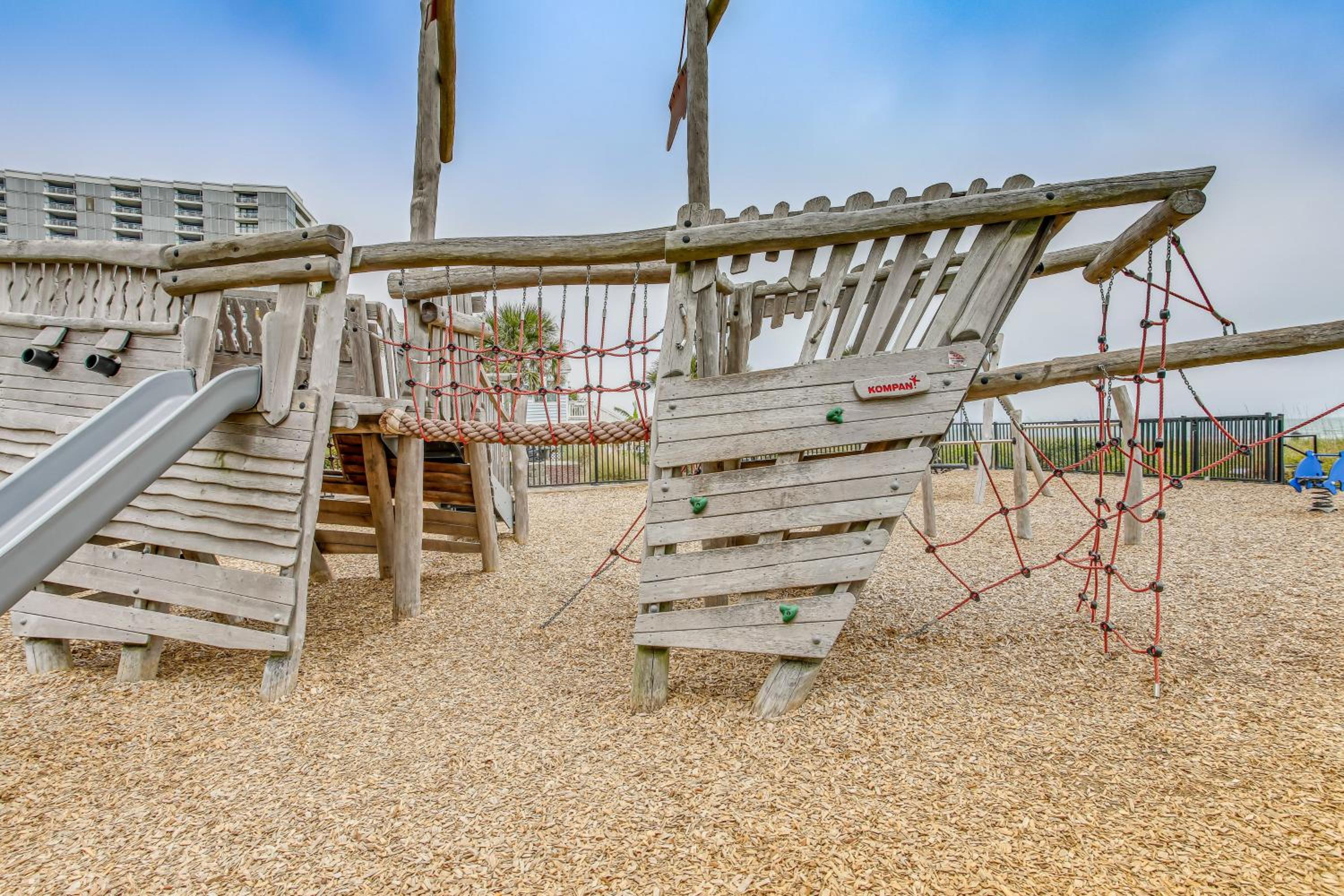 Steps to Shore Golden Mile Myrtle Beach Condo!