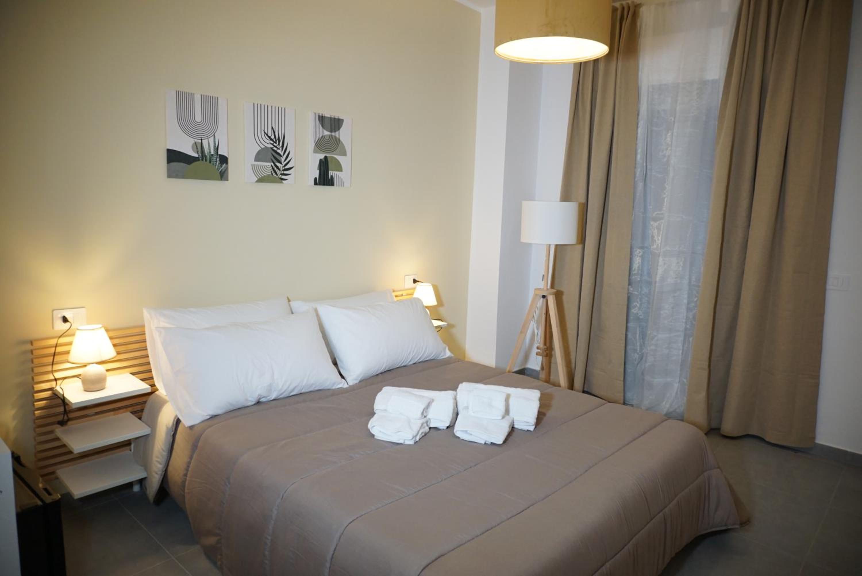 Farina rooms and apartments