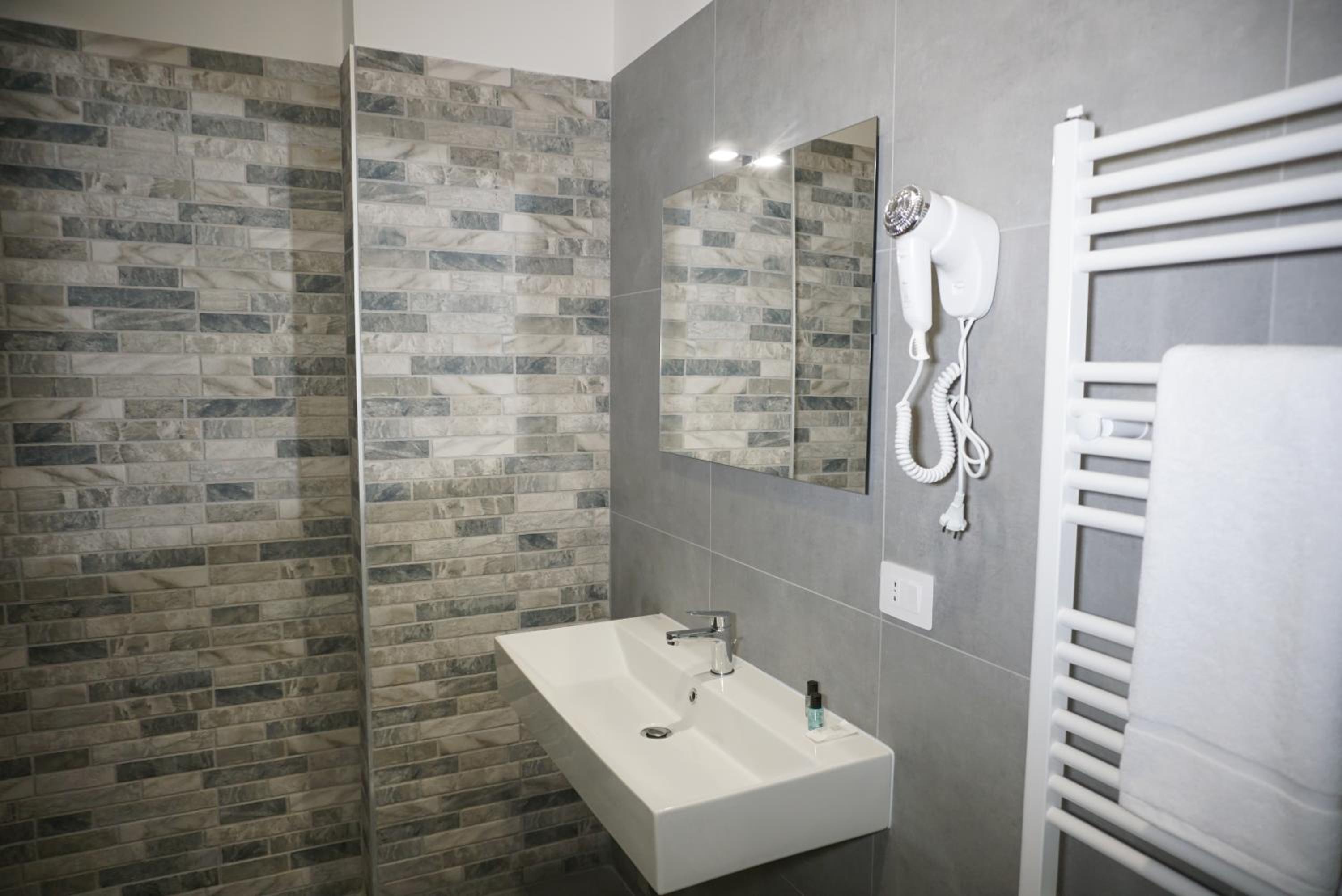 Farina rooms and apartments