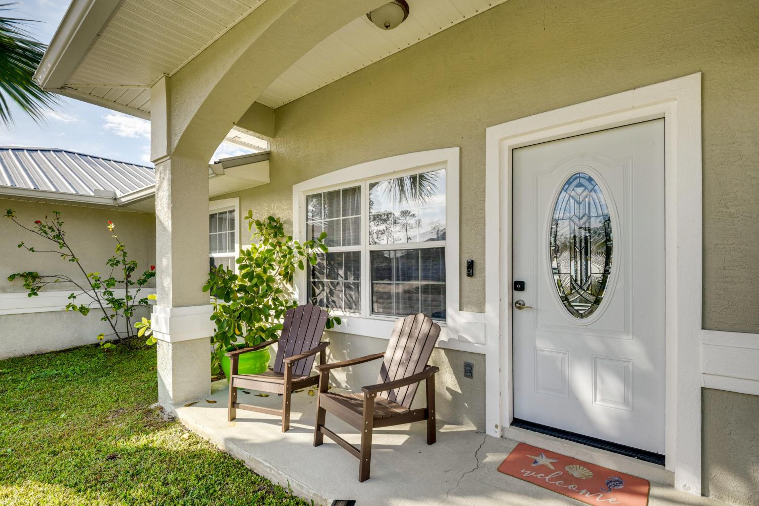 Family Escape with Fenced Yard and Pool in Palm Coast