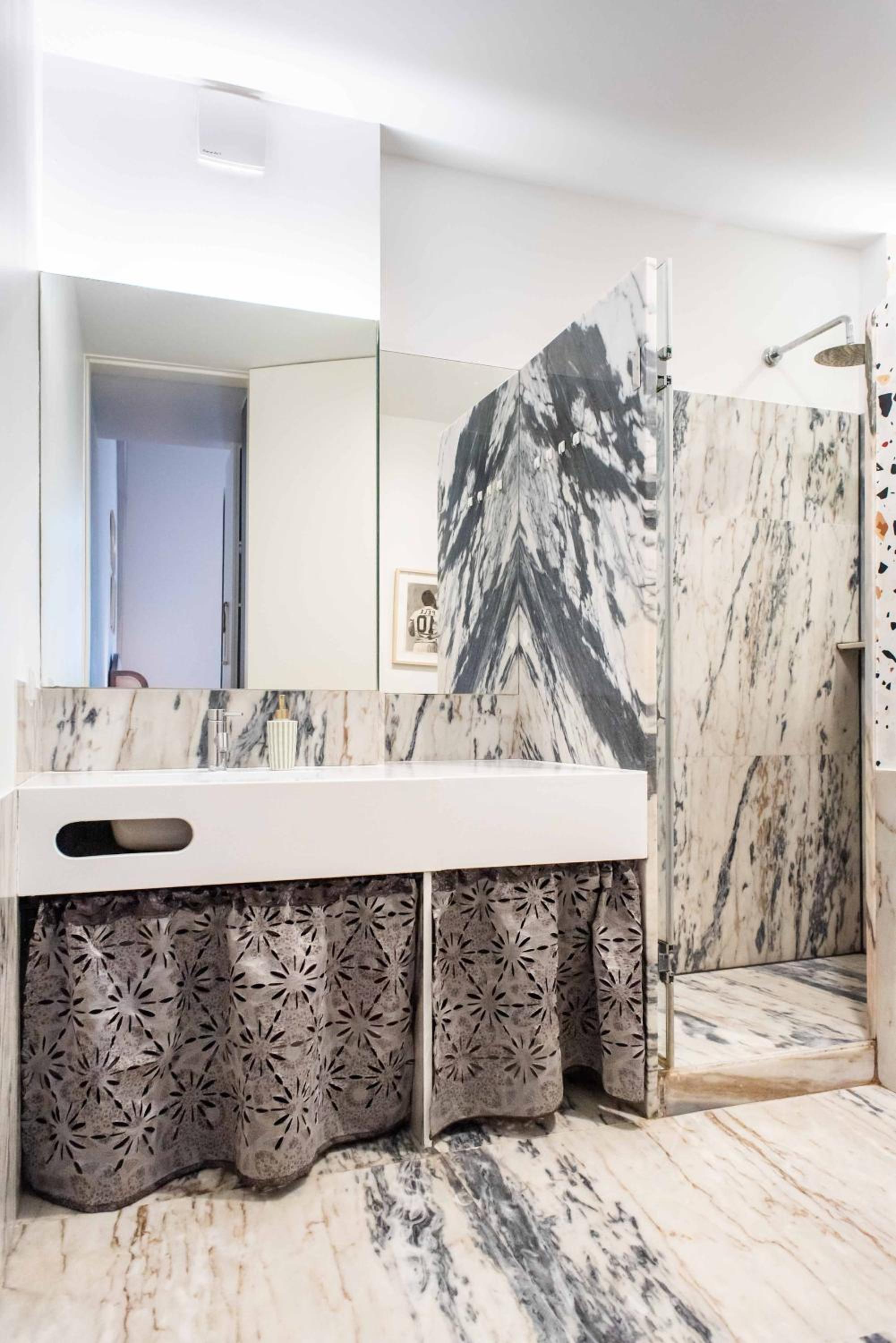 Stylish Apartment near Timeout Market