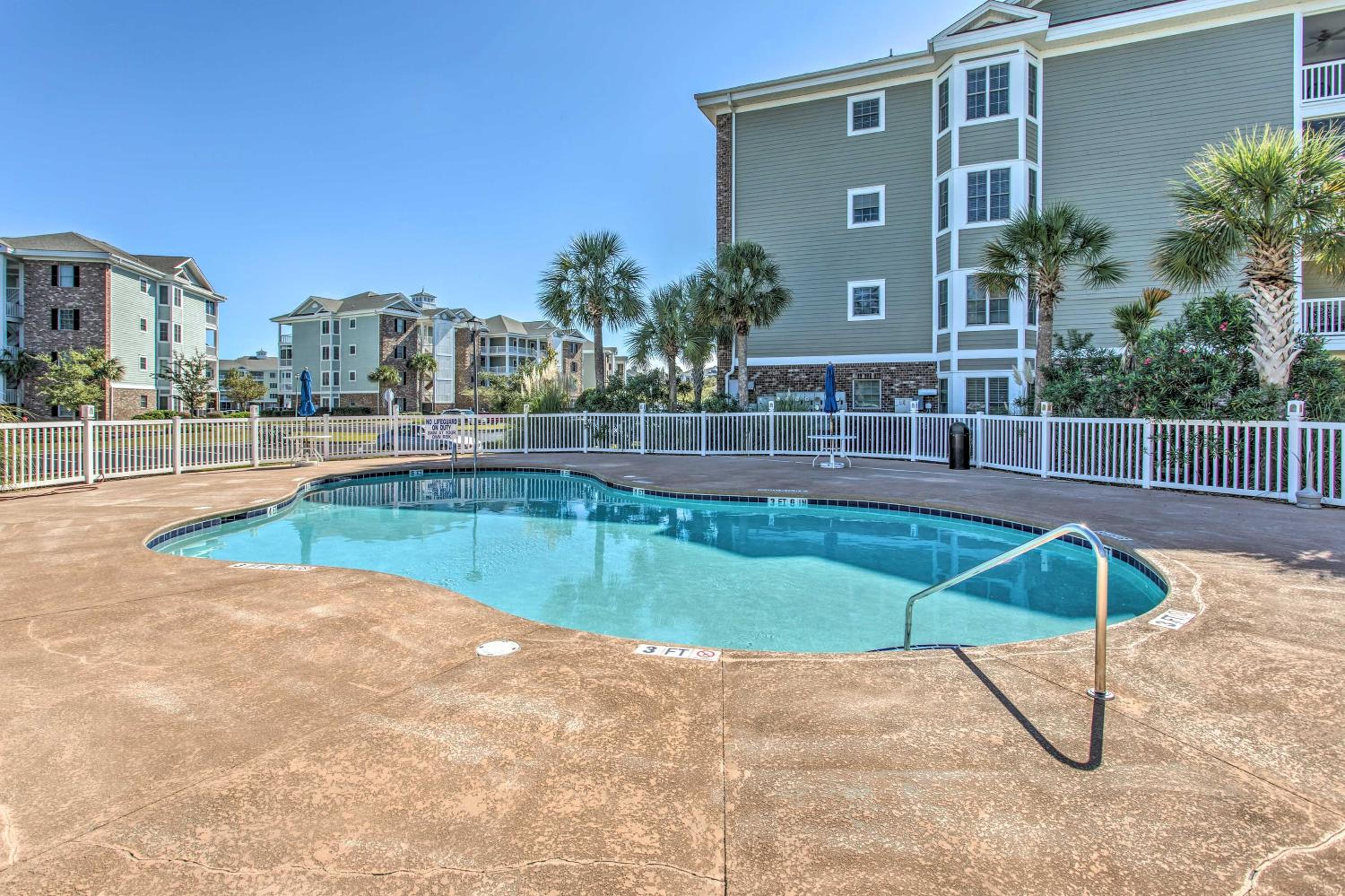 Screened Patio with Pond Views! Myrtle Beach Condo