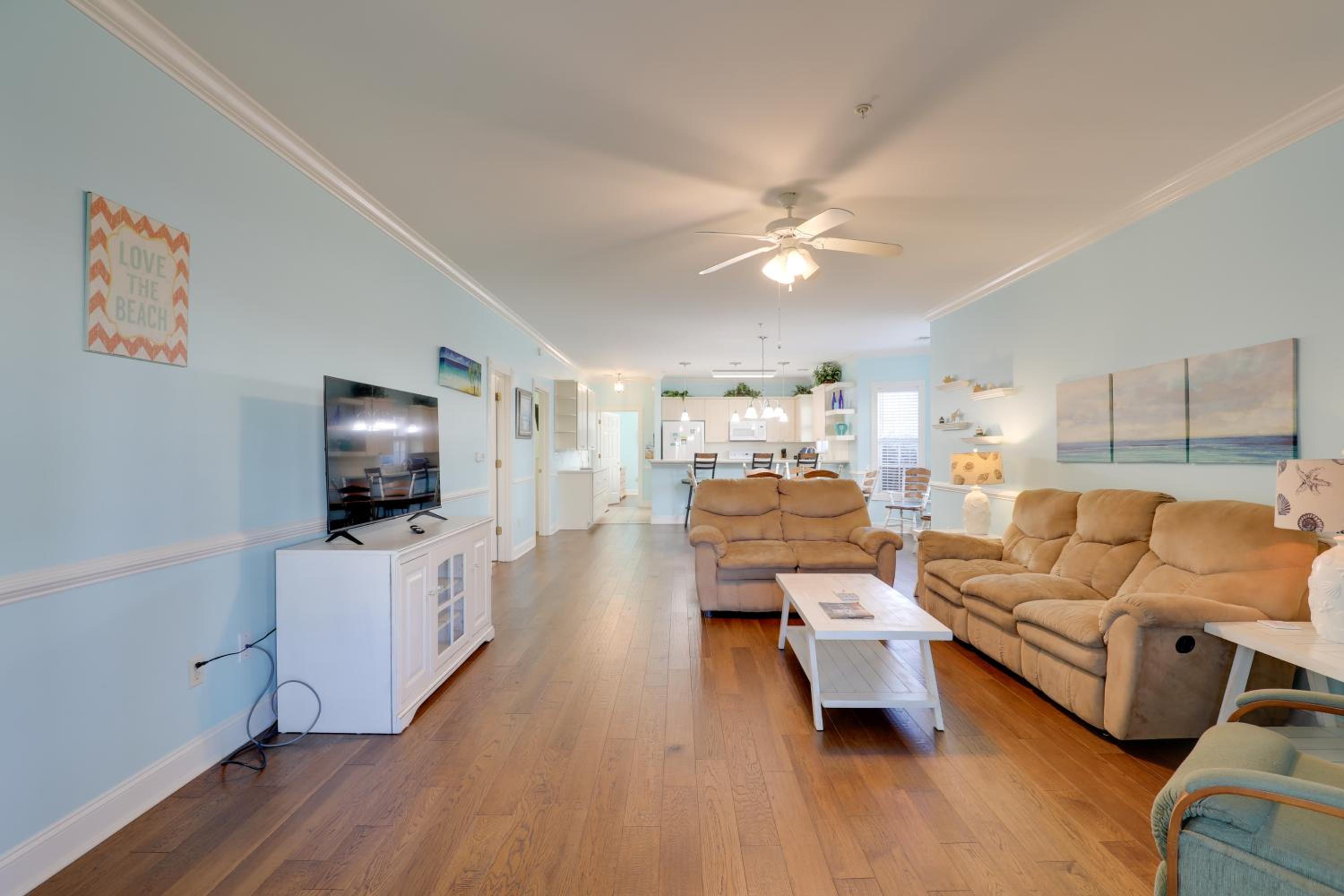 Screened Patio with Pond Views! Myrtle Beach Condo