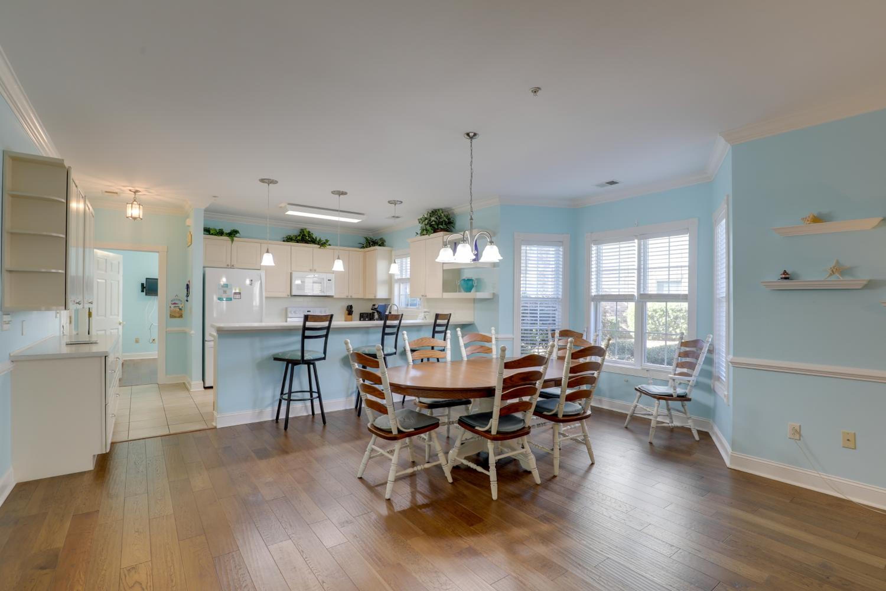 Screened Patio with Pond Views! Myrtle Beach Condo