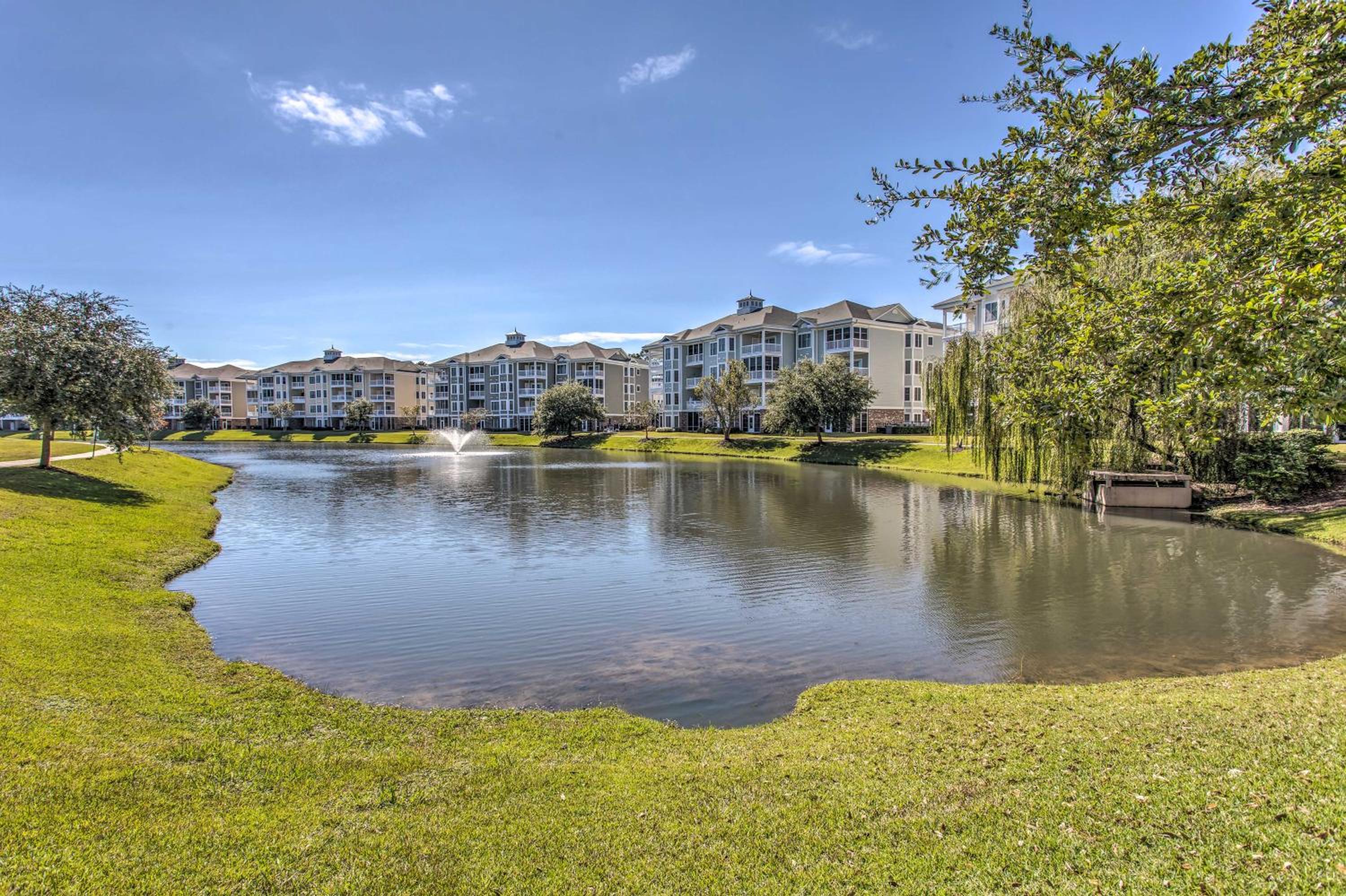 Screened Patio with Pond Views! Myrtle Beach Condo