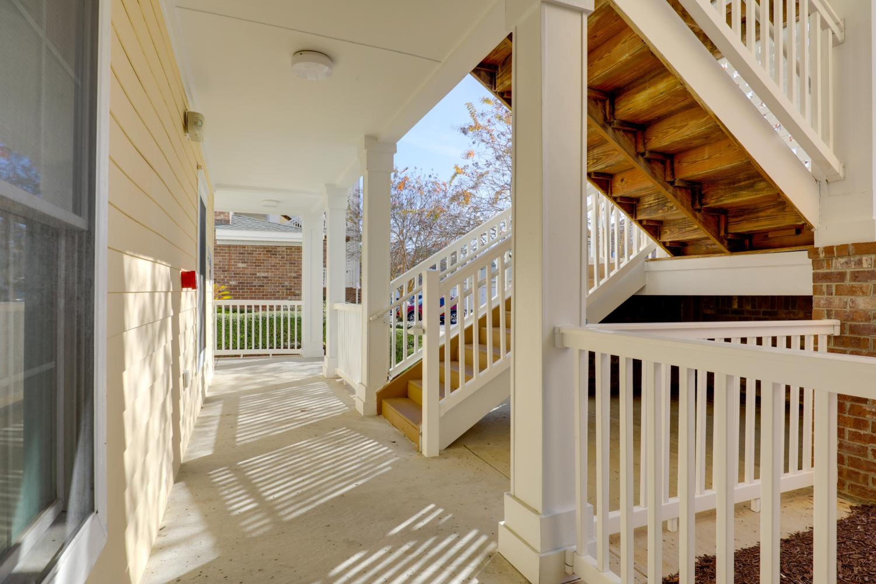 Screened Patio with Pond Views! Myrtle Beach Condo