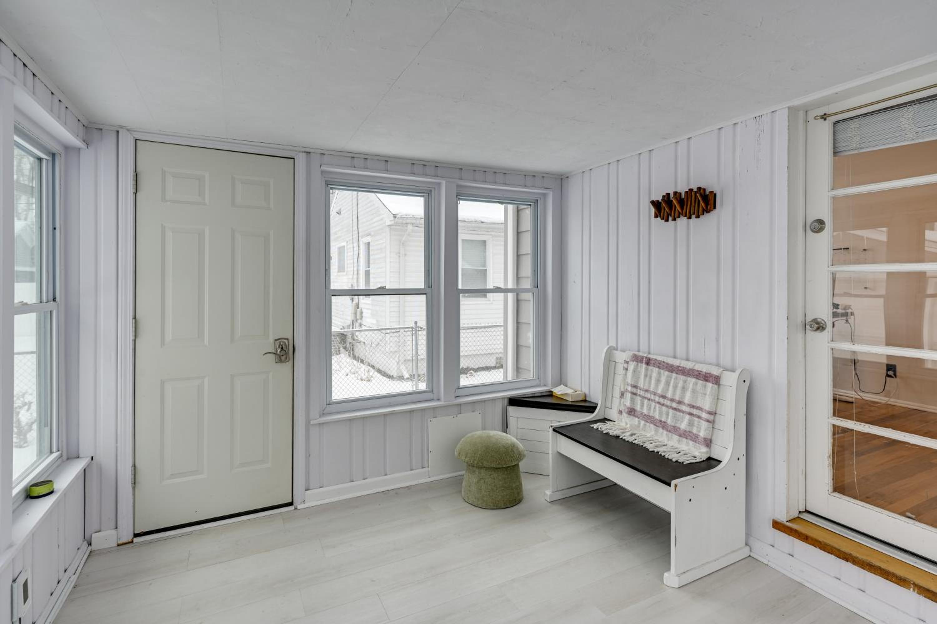 Mid-Century Family Bungalow Desirable Birmingham!