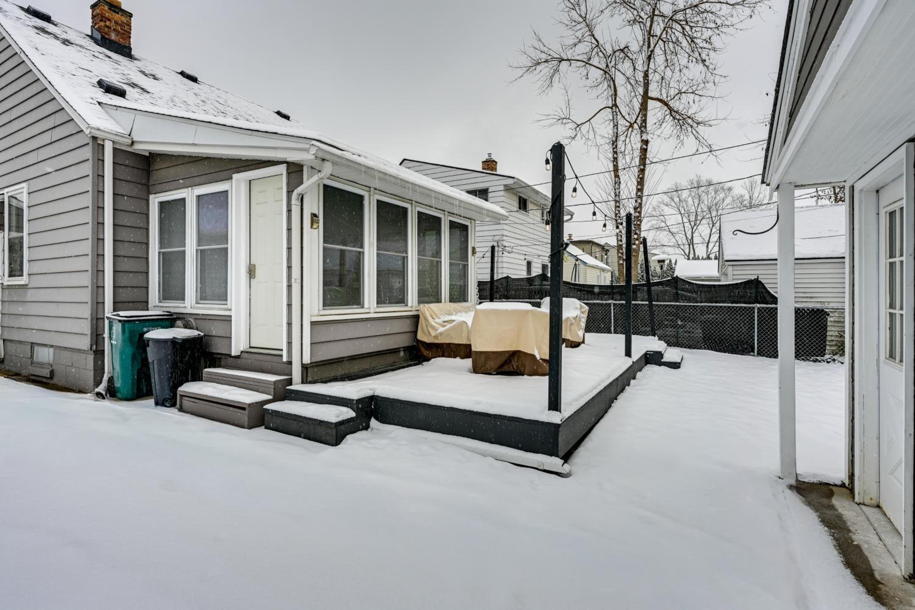 Mid-Century Family Bungalow Desirable Birmingham!