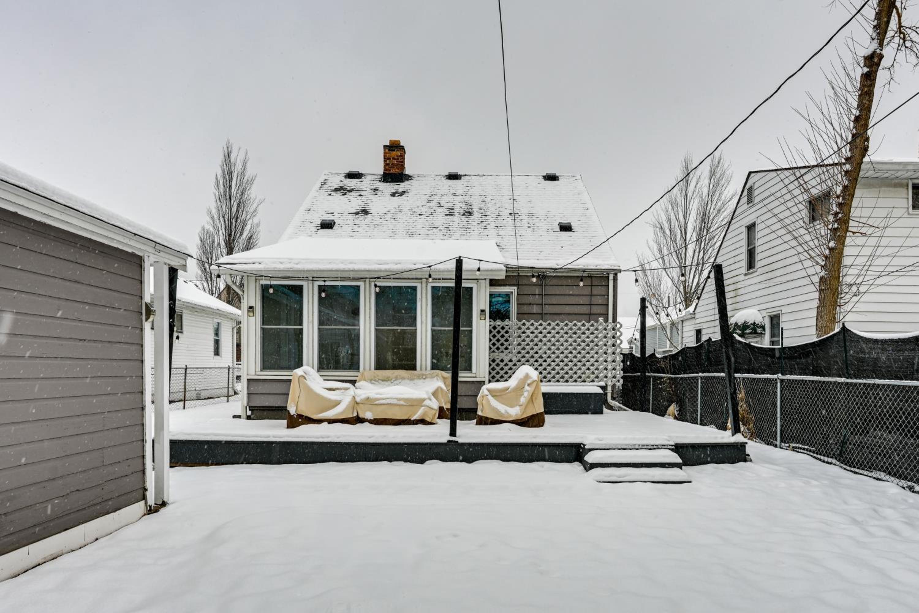 Mid-Century Family Bungalow Desirable Birmingham!