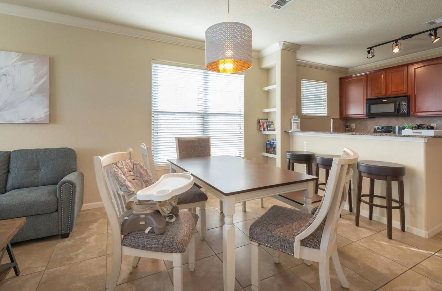 3BR Disney Condo | 3 En-Suites + Pools
