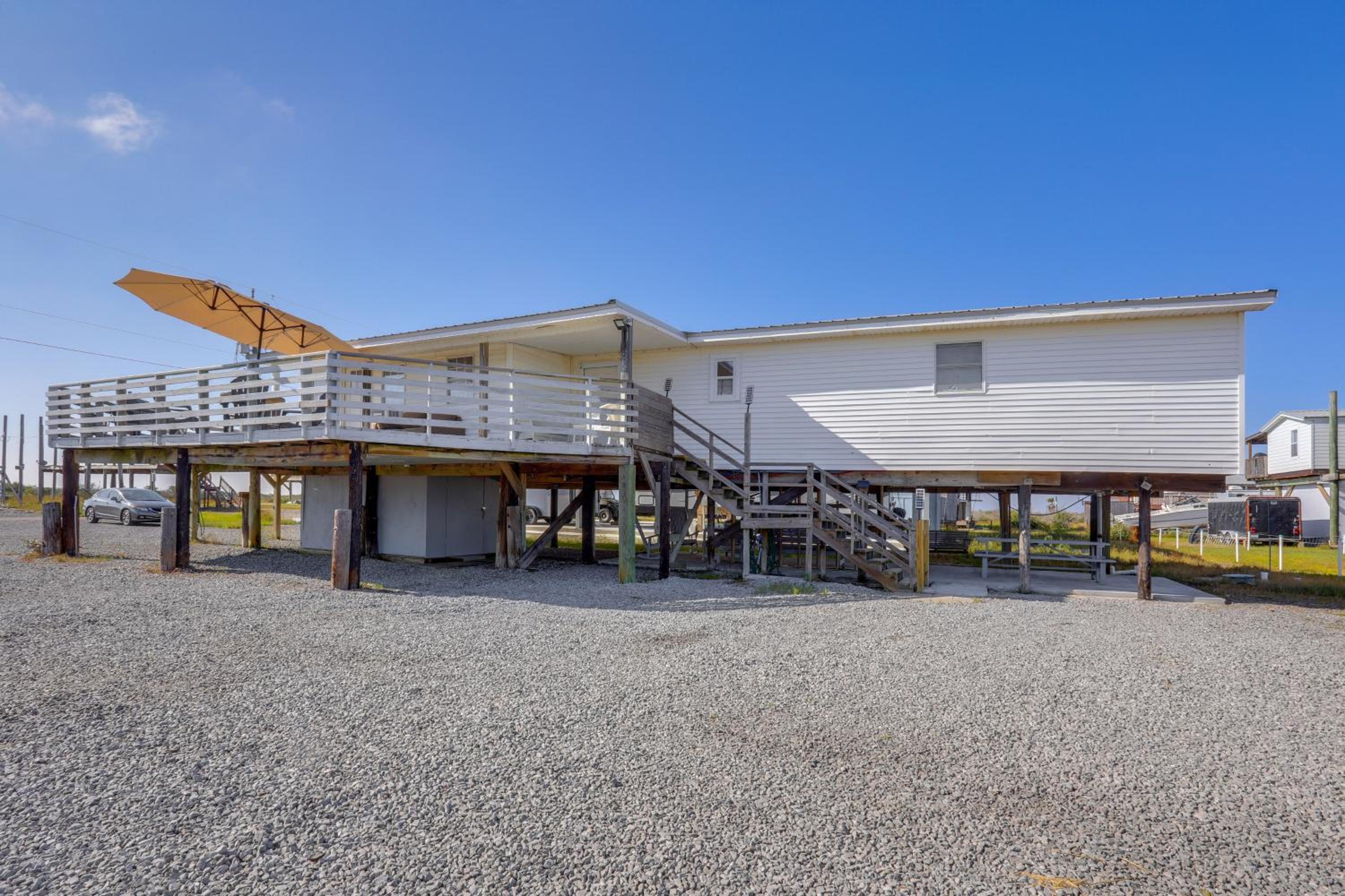 1 Mi to Festivals! Grand Isle Getaway with Deck