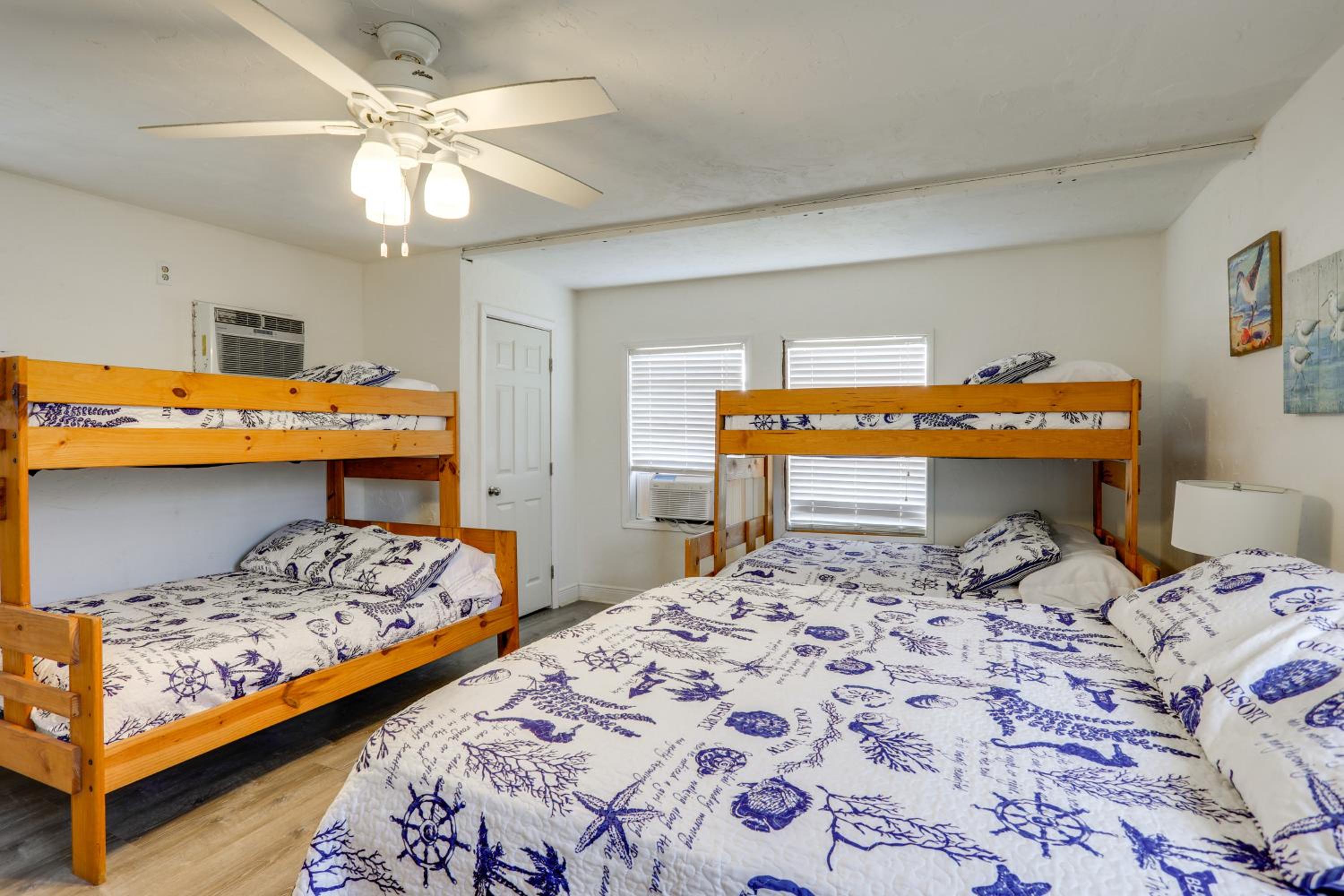 1 Mi to Festivals! Grand Isle Getaway with Deck