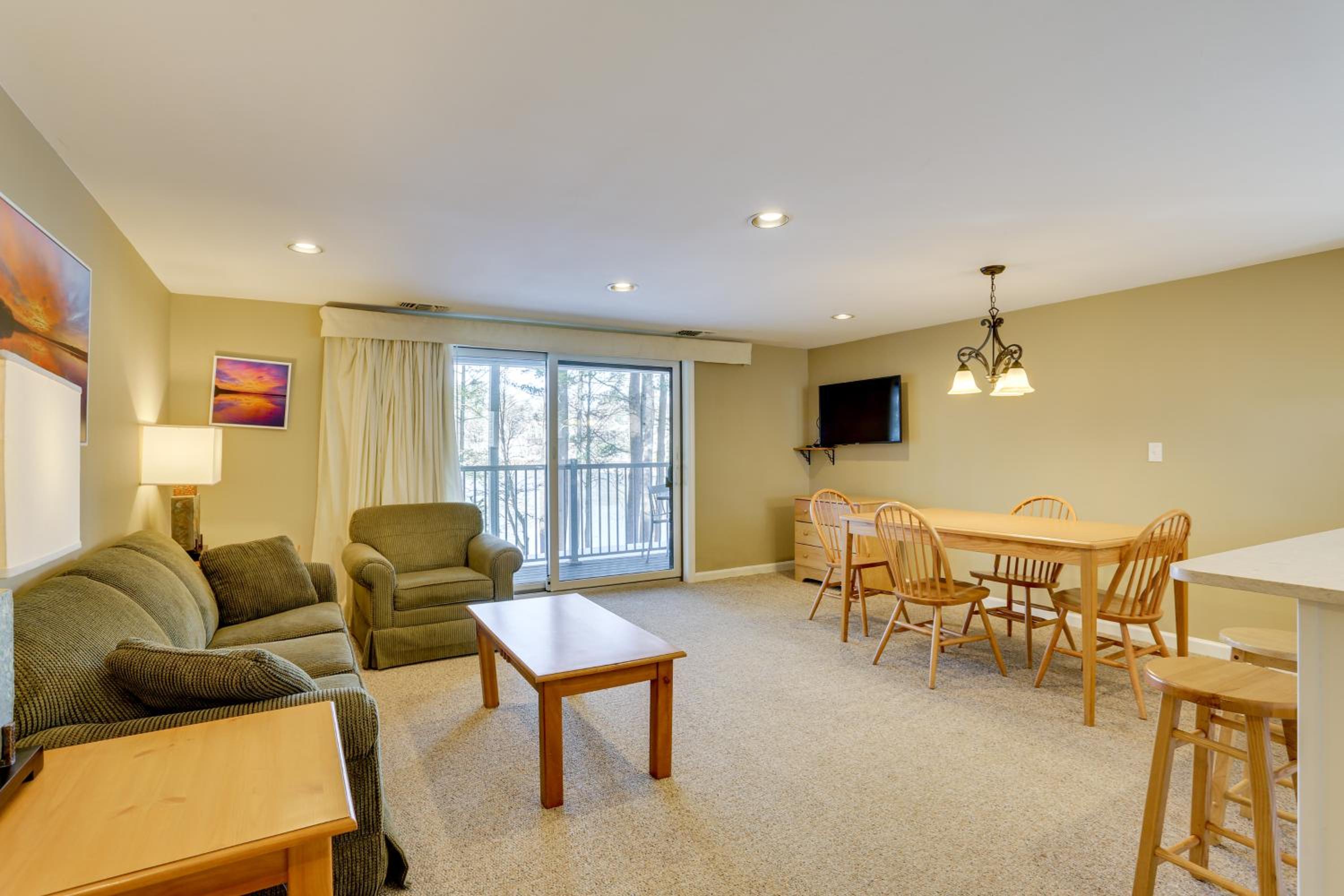 All-Season Lake Wallenpaupack Condo with Views